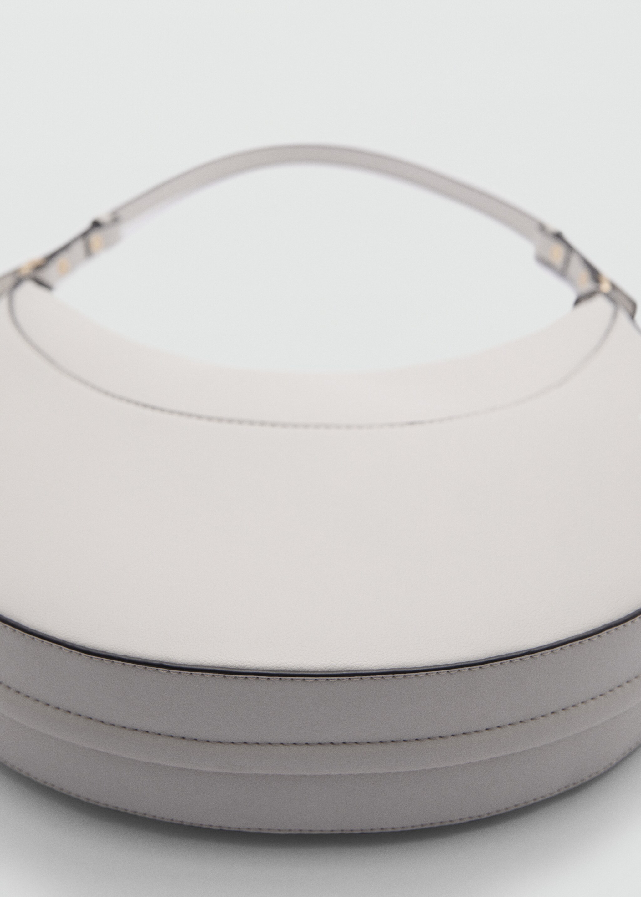 Short-handle shoulder bag - Details of the article 2, Ecru. Ref: 77020324-00.