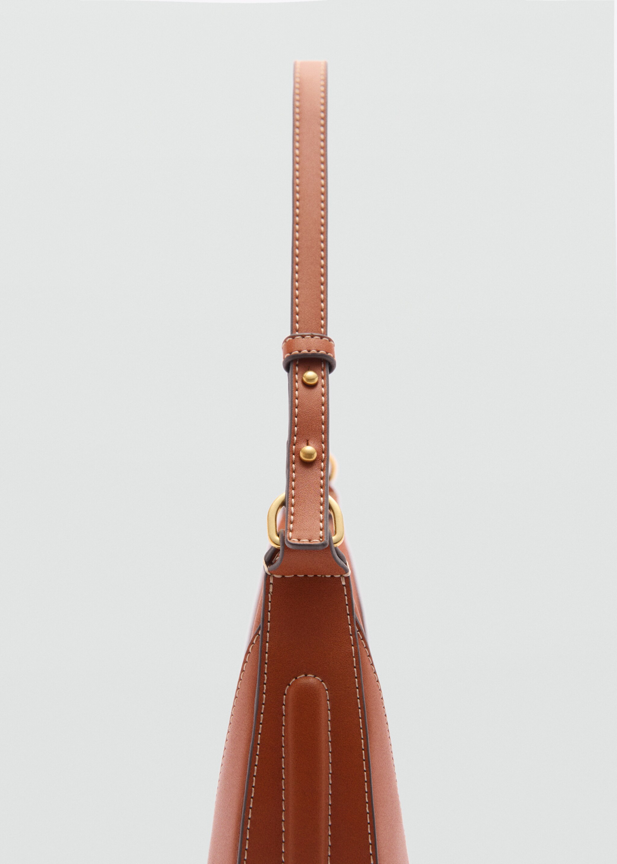 Short-handle shoulder bag - Details of the article 2, Leather. Ref: 77020324-00.