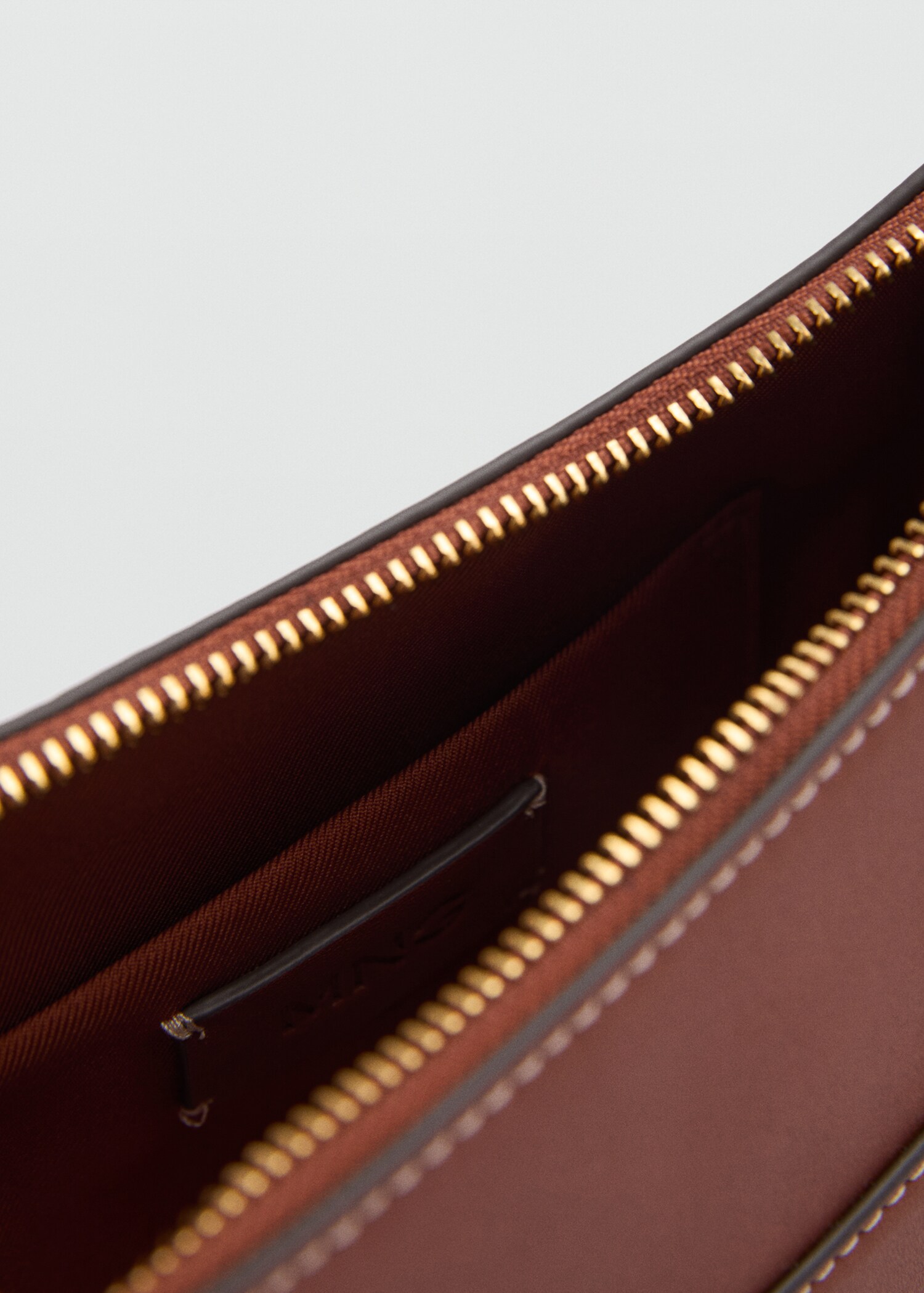 Bolso ovalado asa corta - Detalle del artículo 2
