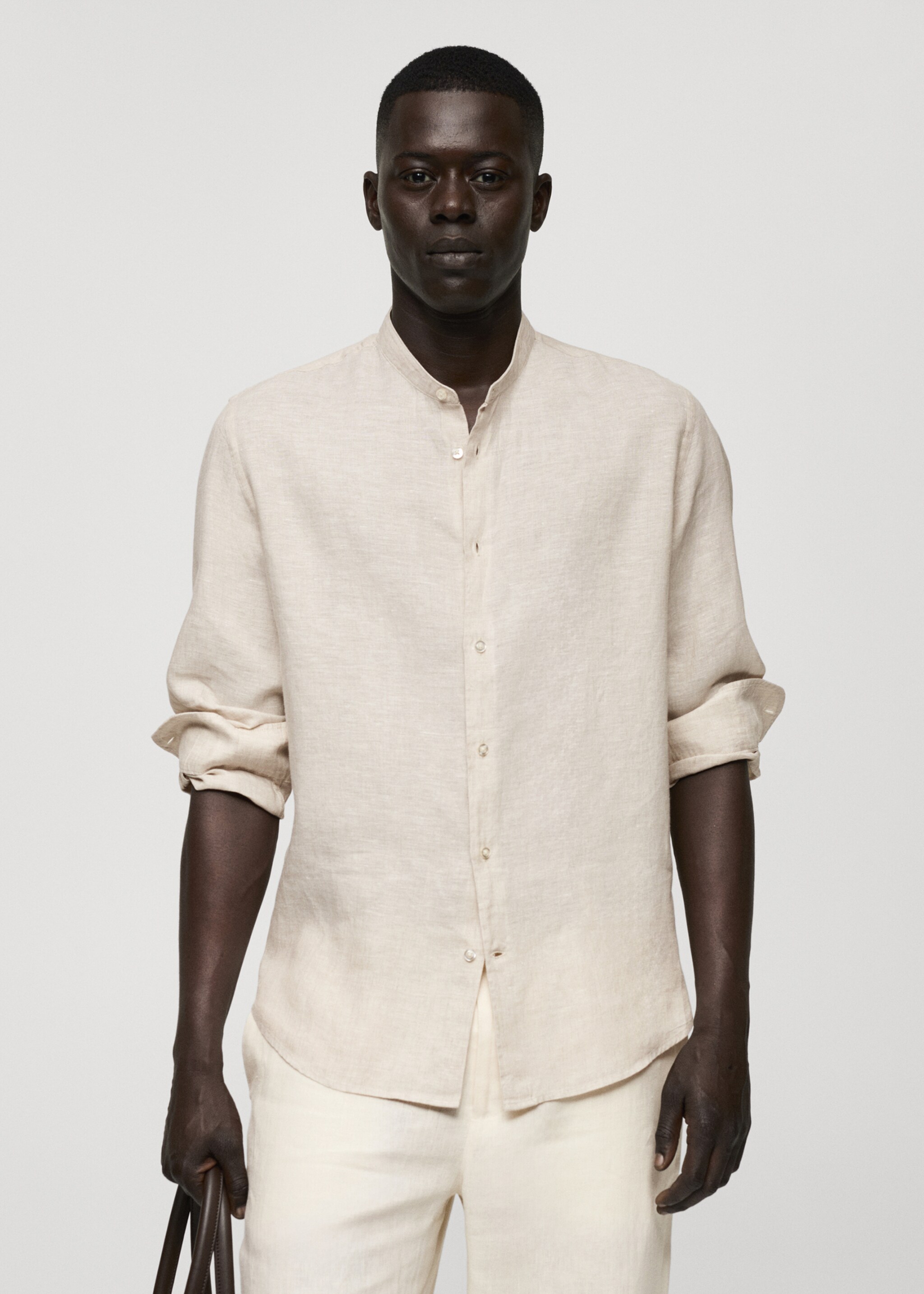 Camisa 100% lino cuello mao - Plano medio