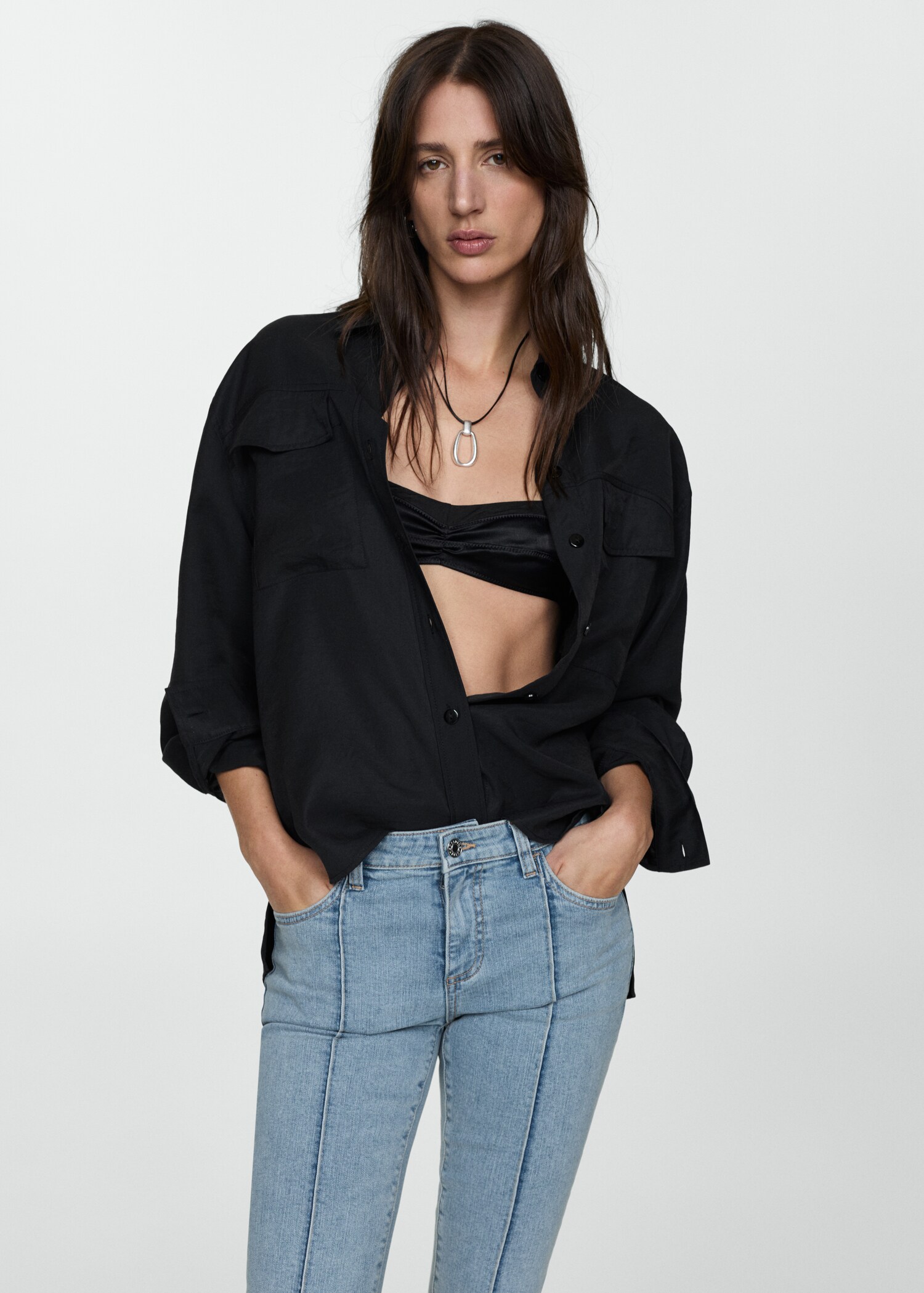 Slim capri jeans with decorative stitching - Details of the article 1