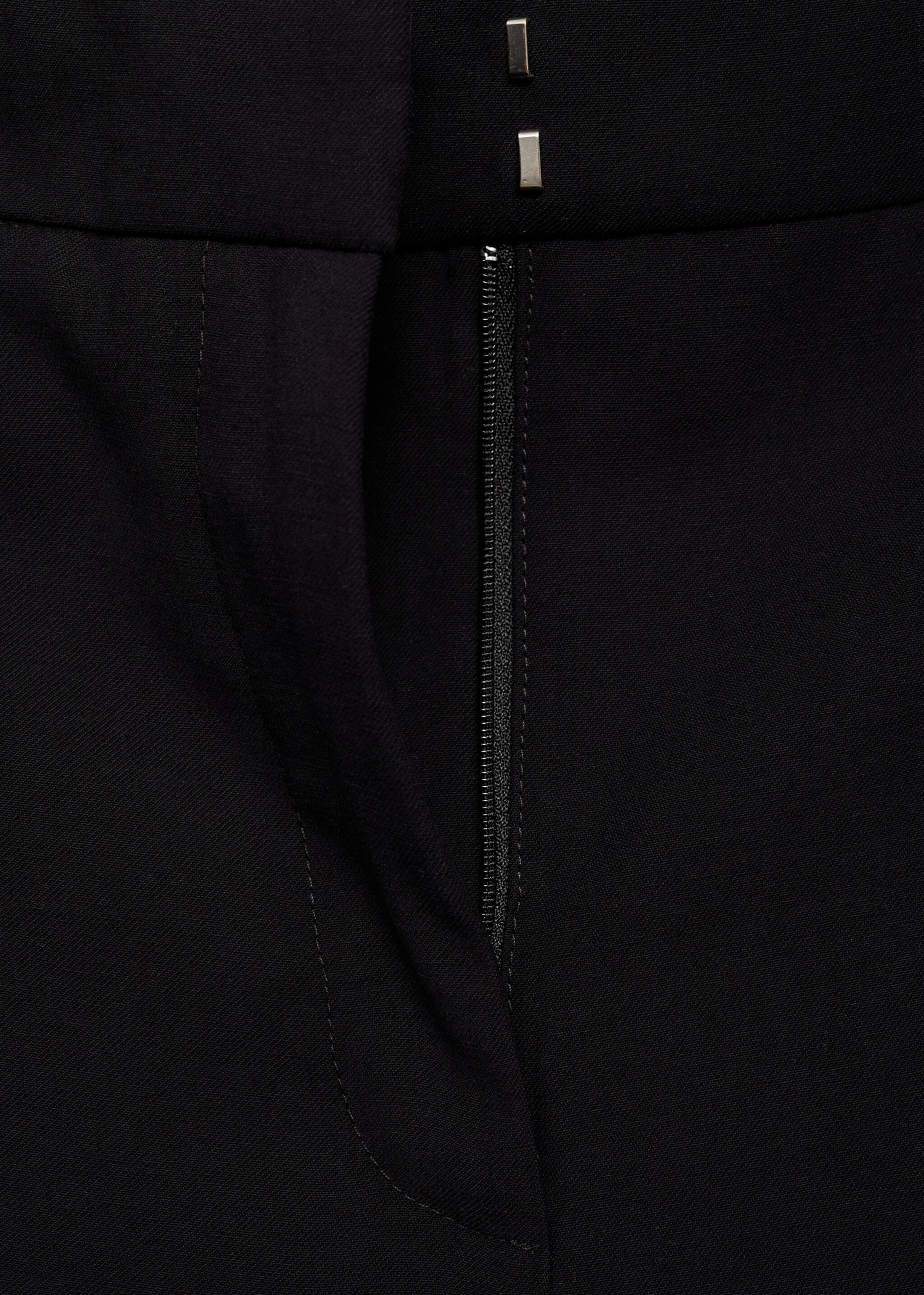Pantalons pinces wideleg - Detall de l'article 8, Negre. Ref: 77020374-00.
