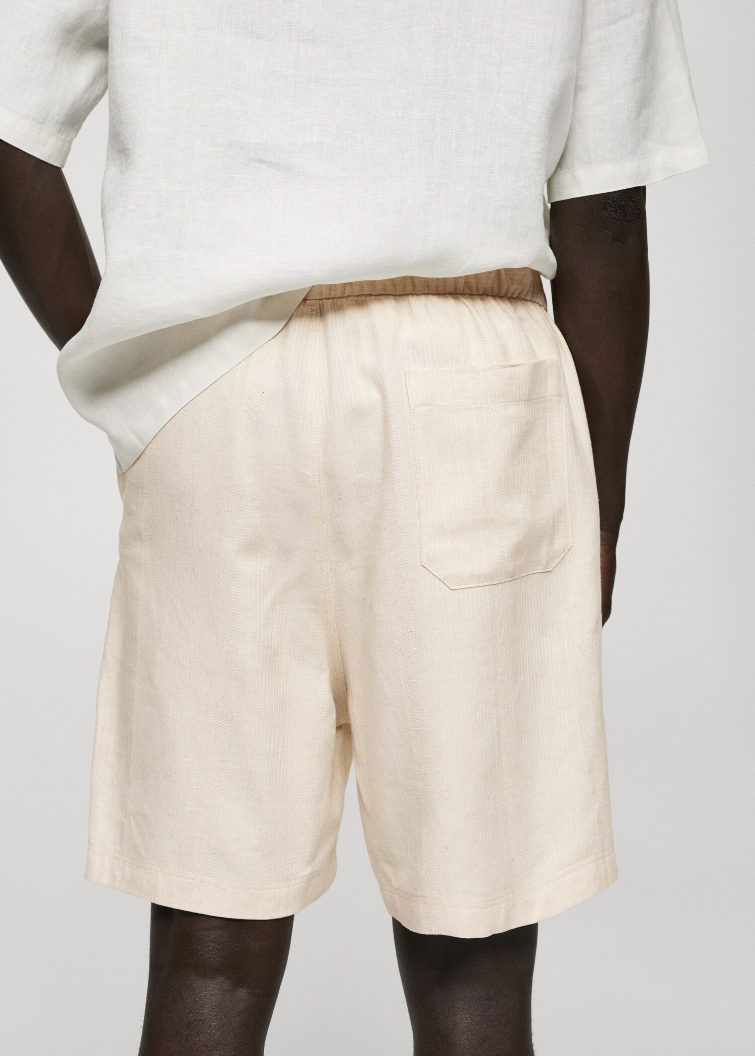 Bermudashorts aus Baumwoll-Leinengemisch mit Kordelzug - Detail des Artikels 6