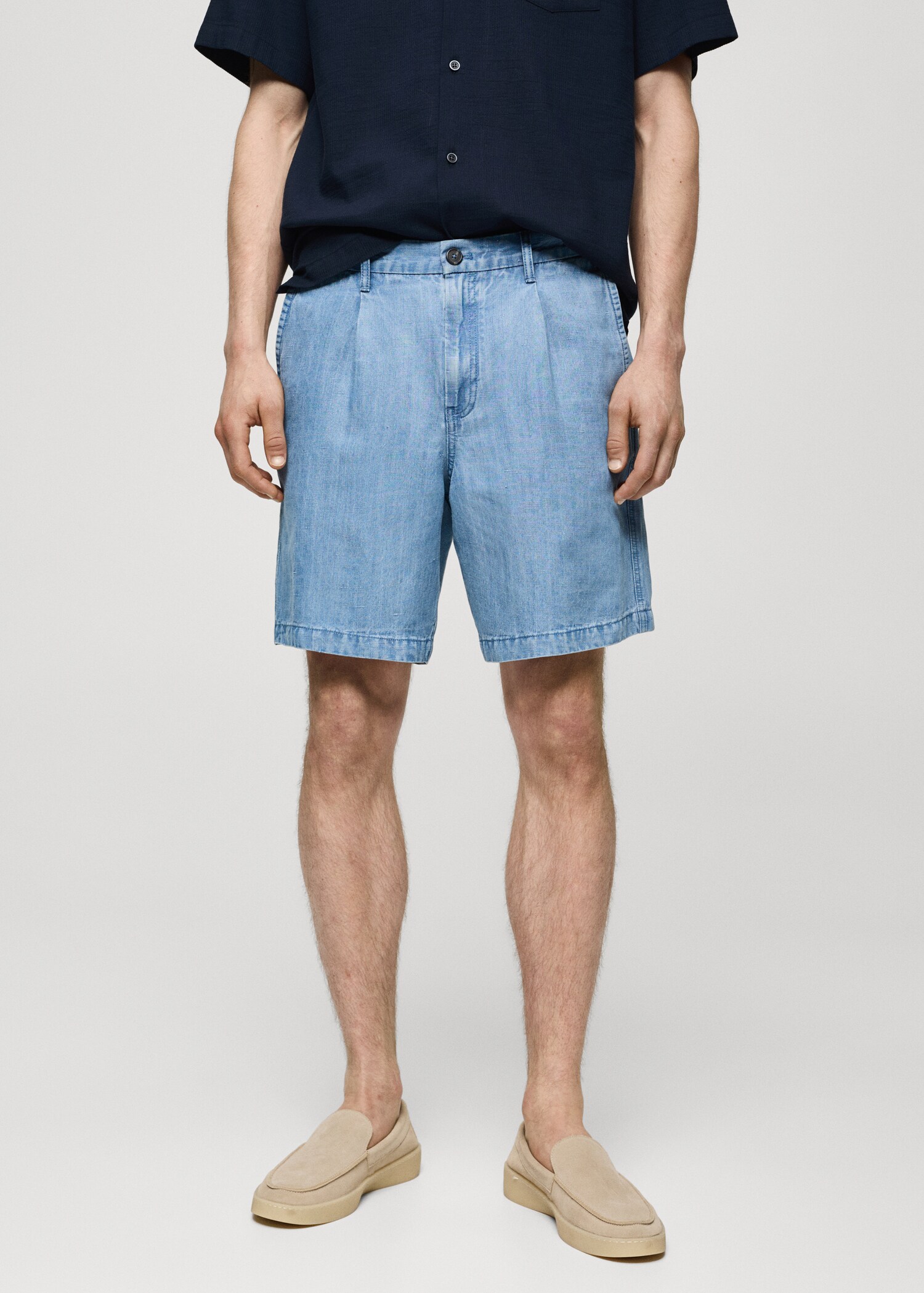 Hemp and lyocell-blend pleated bermuda shorts - Medium plane