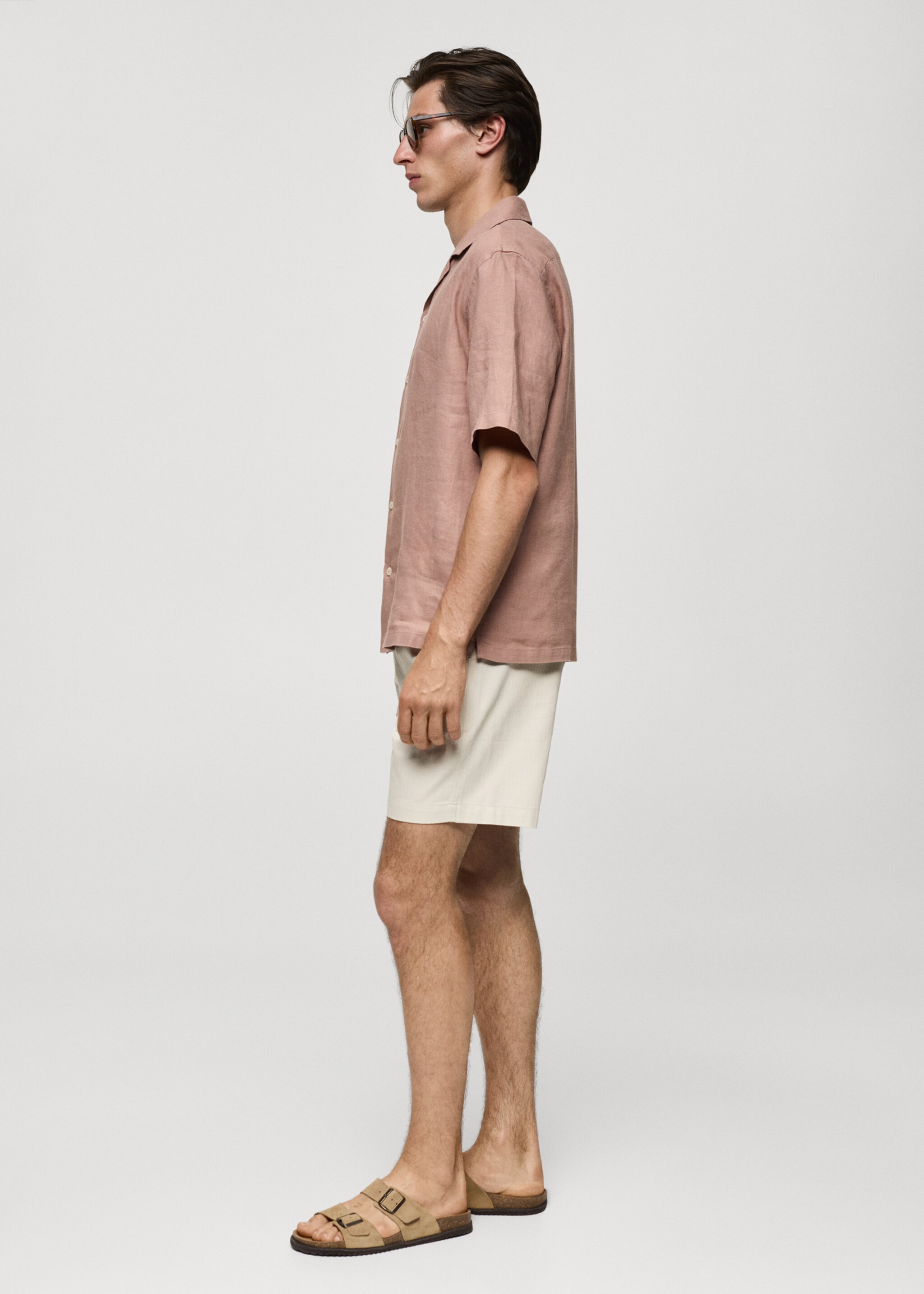 Regular-fit 100% linen shirt - Details of the article 2