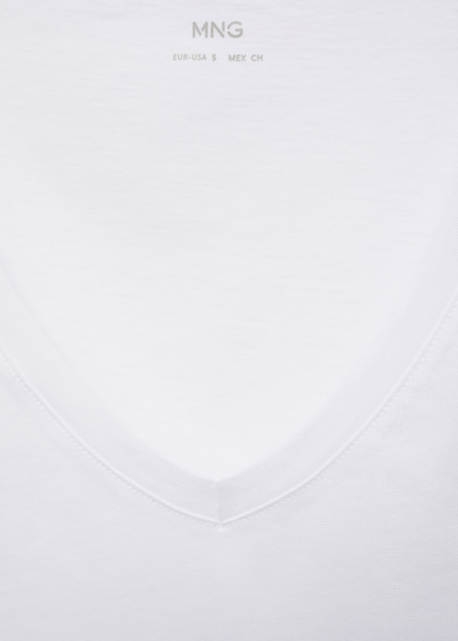 Baumwoll-T-Shirt, V-Ausschnitt - Detail des Artikels 8