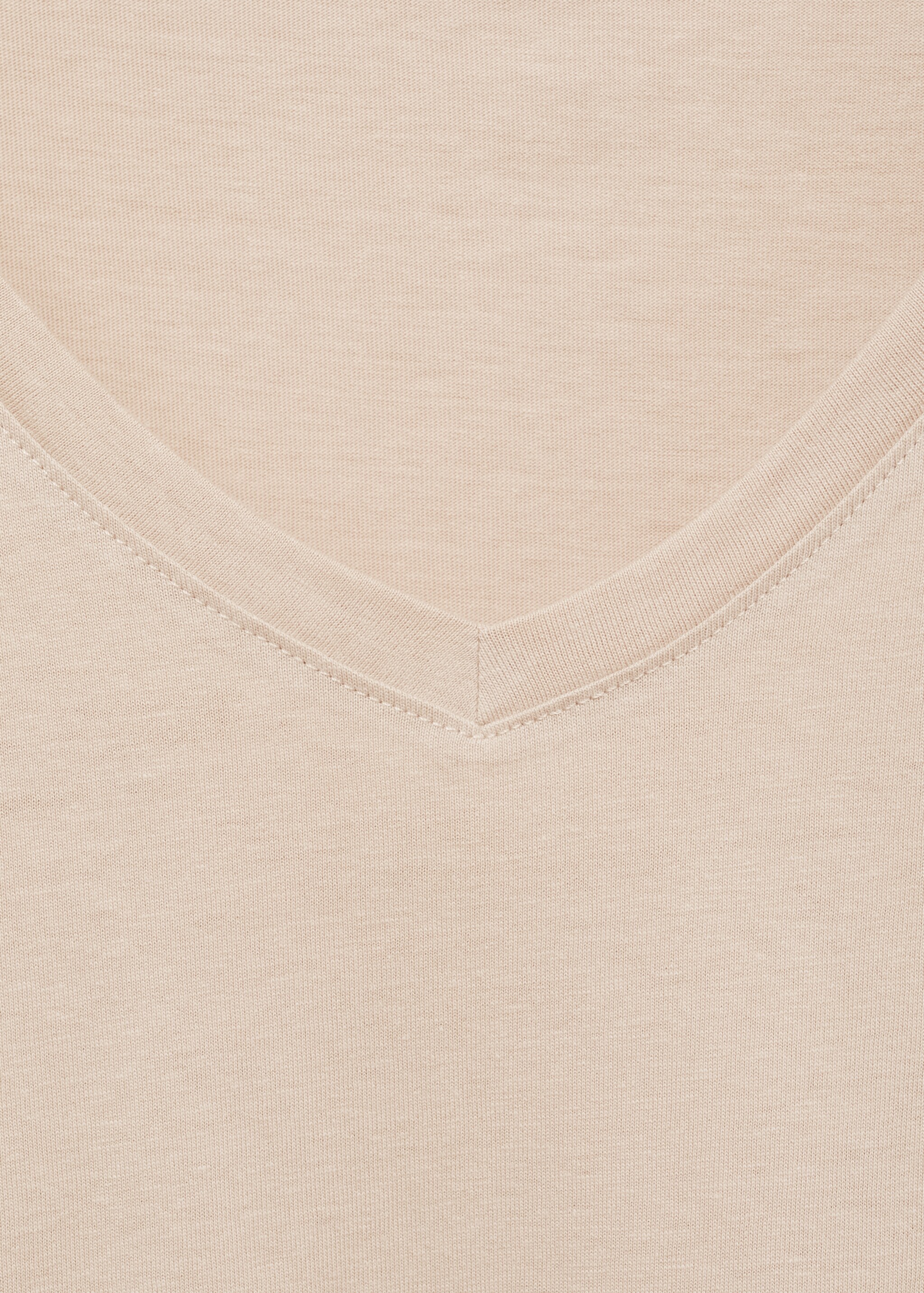 Baumwoll-T-Shirt, V-Ausschnitt - Detail des Artikels 8