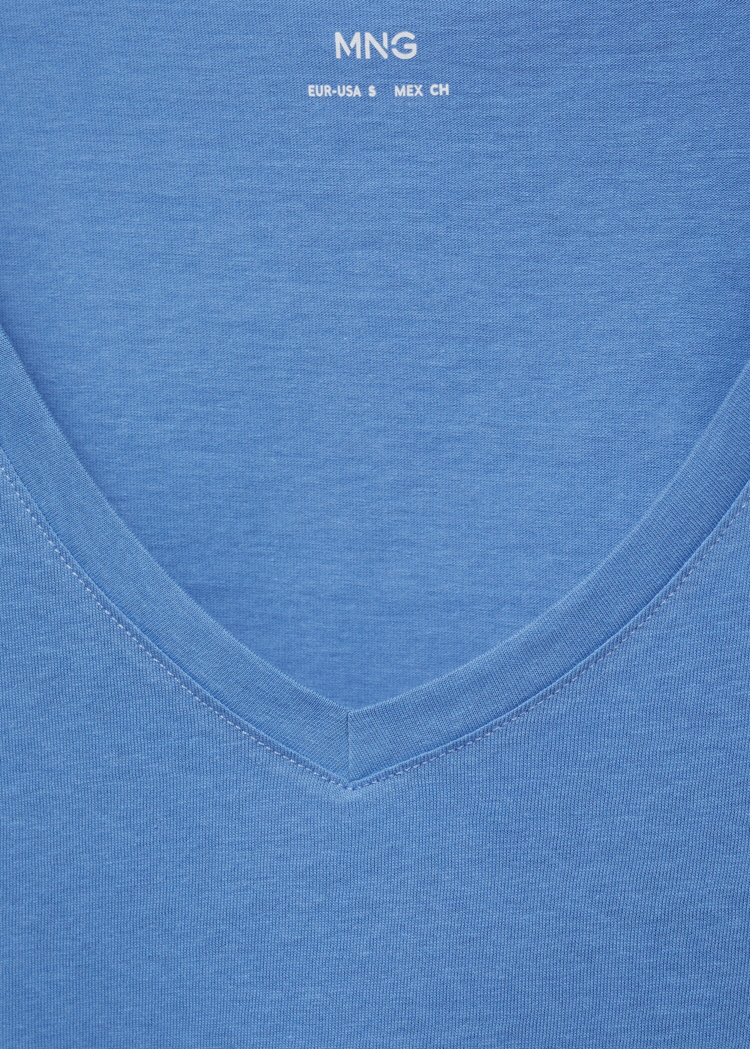 Baumwoll-T-Shirt, V-Ausschnitt - Detail des Artikels 8