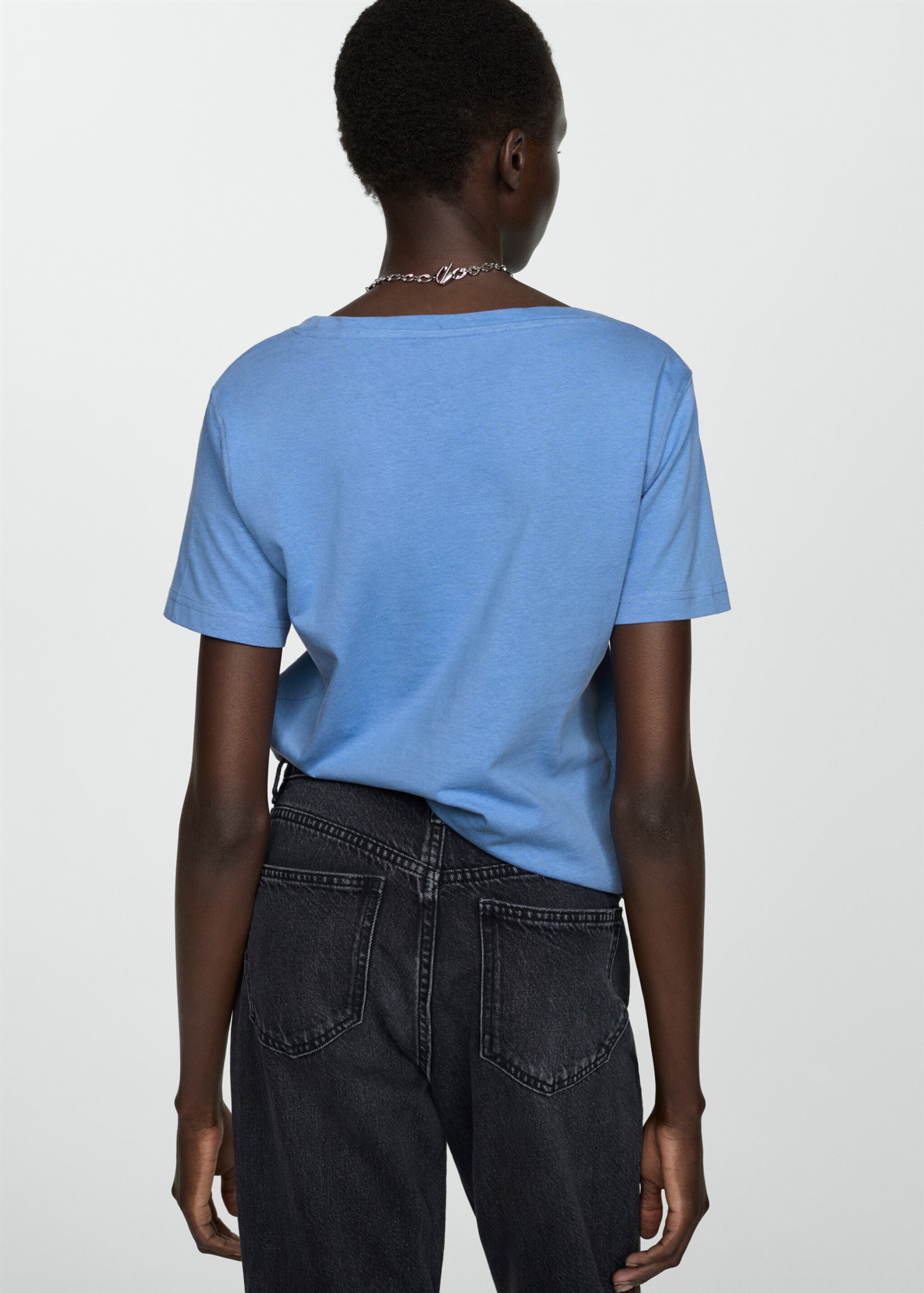 Camiseta algodón cuello pico - Reverso del artículo, Azul. Ref: 77020582-00.
