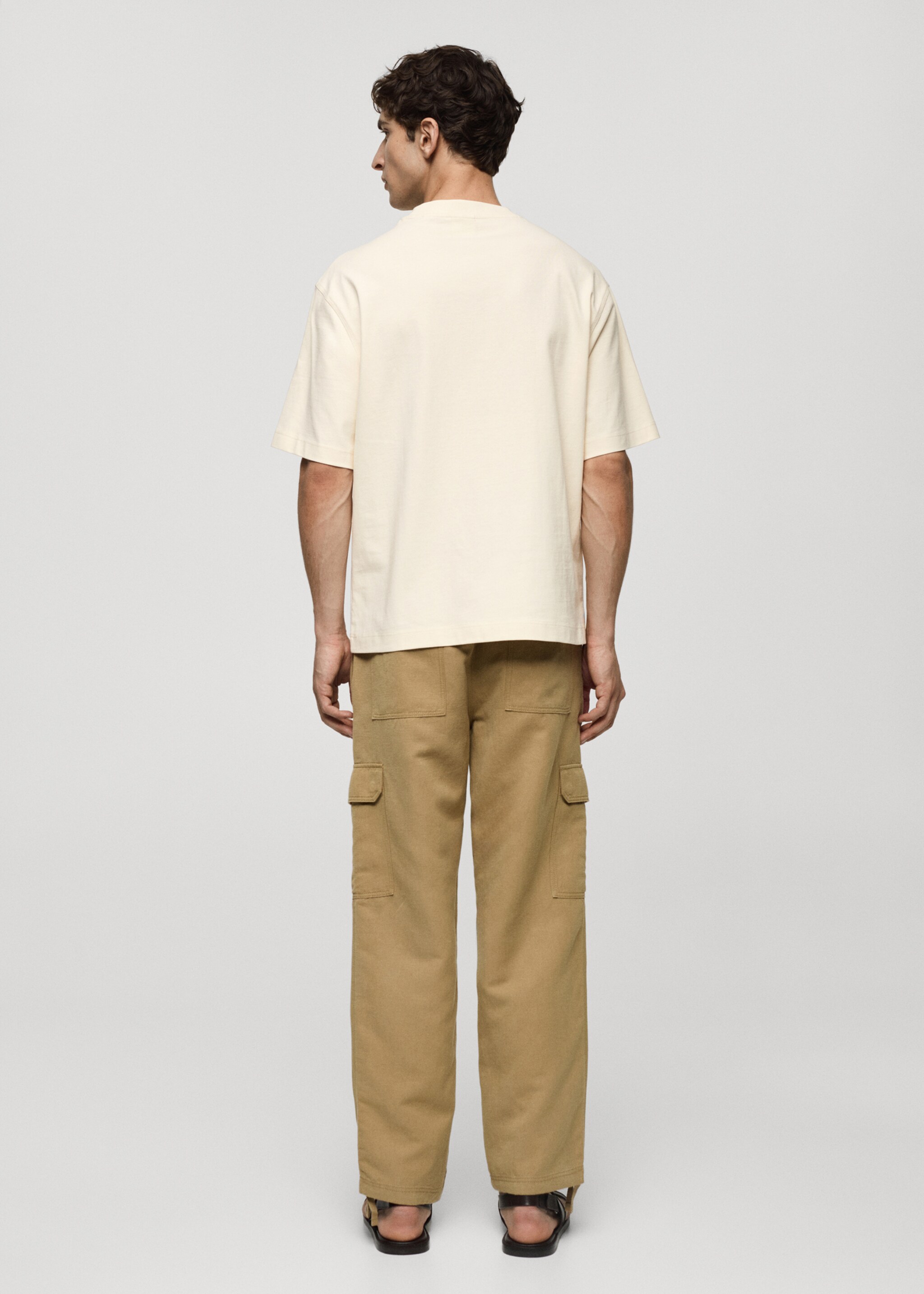 T-Shirt aus 100 % Baumwolle mit Tasche - Rückseite des Artikels