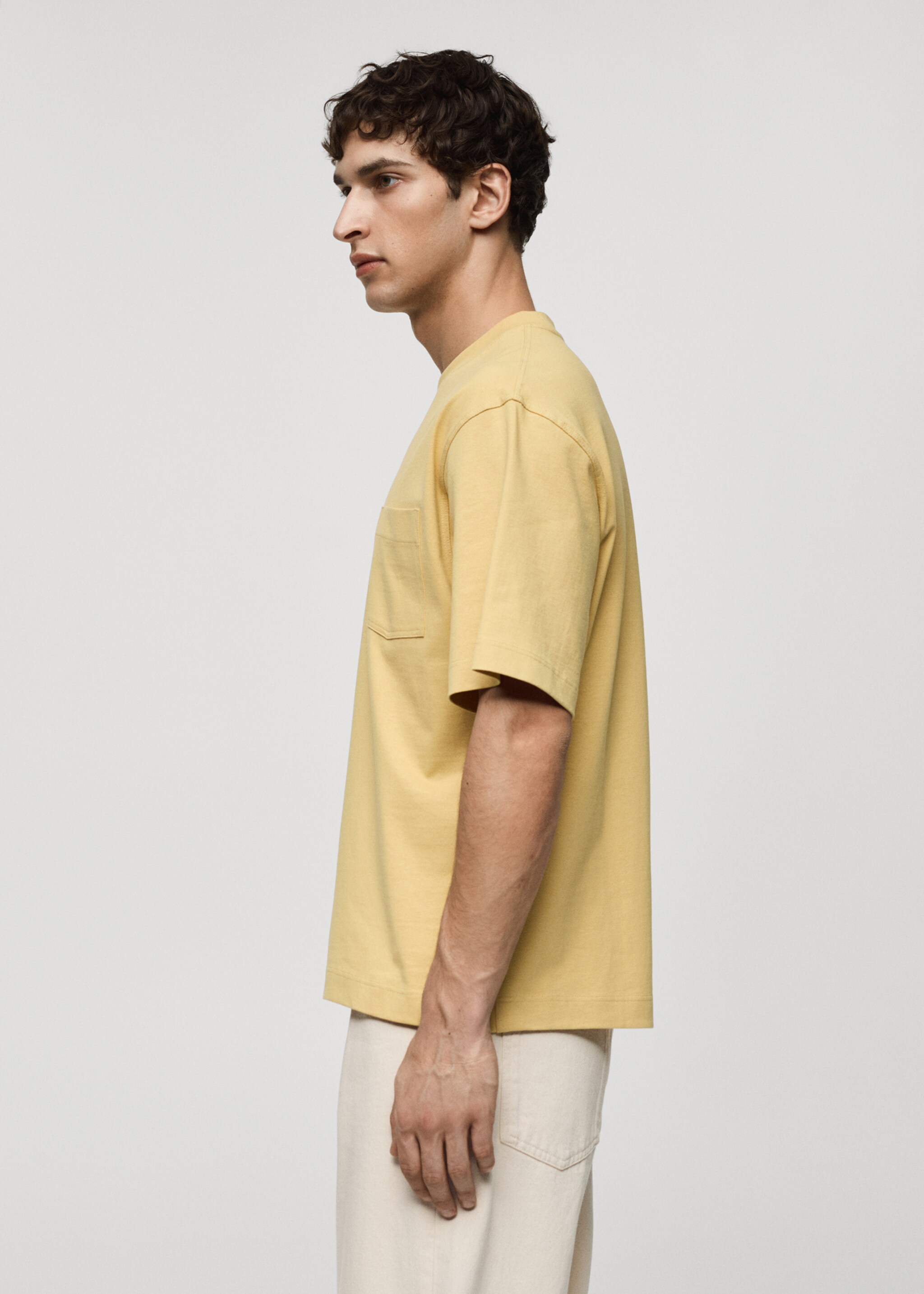 T-shirt de 100% algodão com bolso - Pormenor do artigo 2