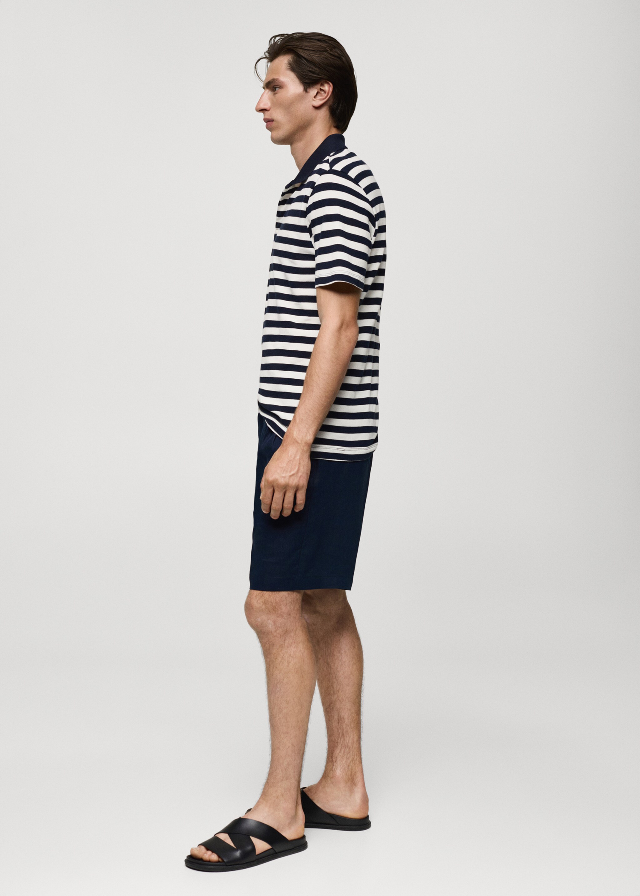 Gestreiftes Regular-Fit-Poloshirt aus Baumwoll-Piqué - Detail des Artikels 2