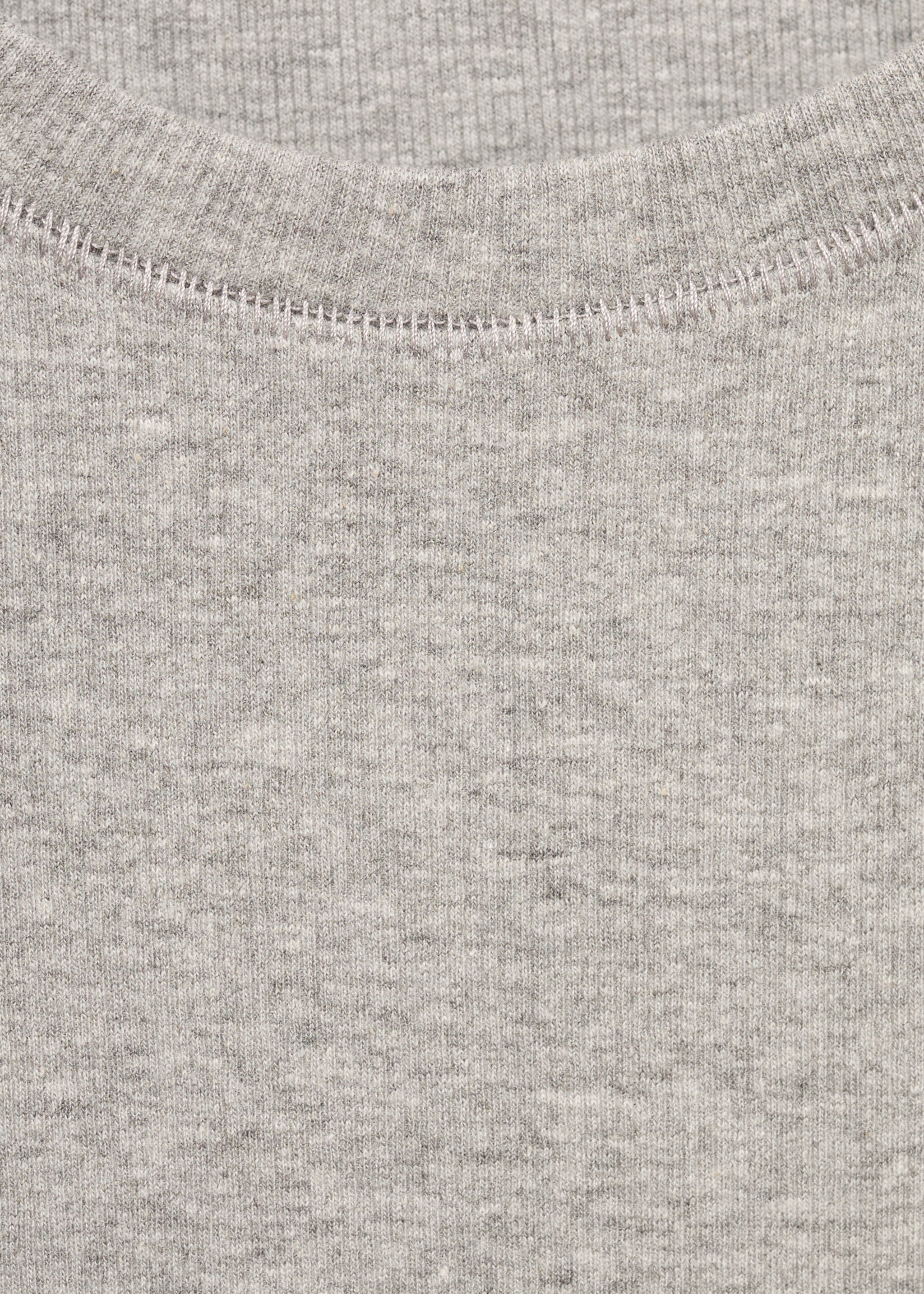 Knitted short-sleeve t-shirt - Details of the article 8, Grey. Ref: 77020622-00.