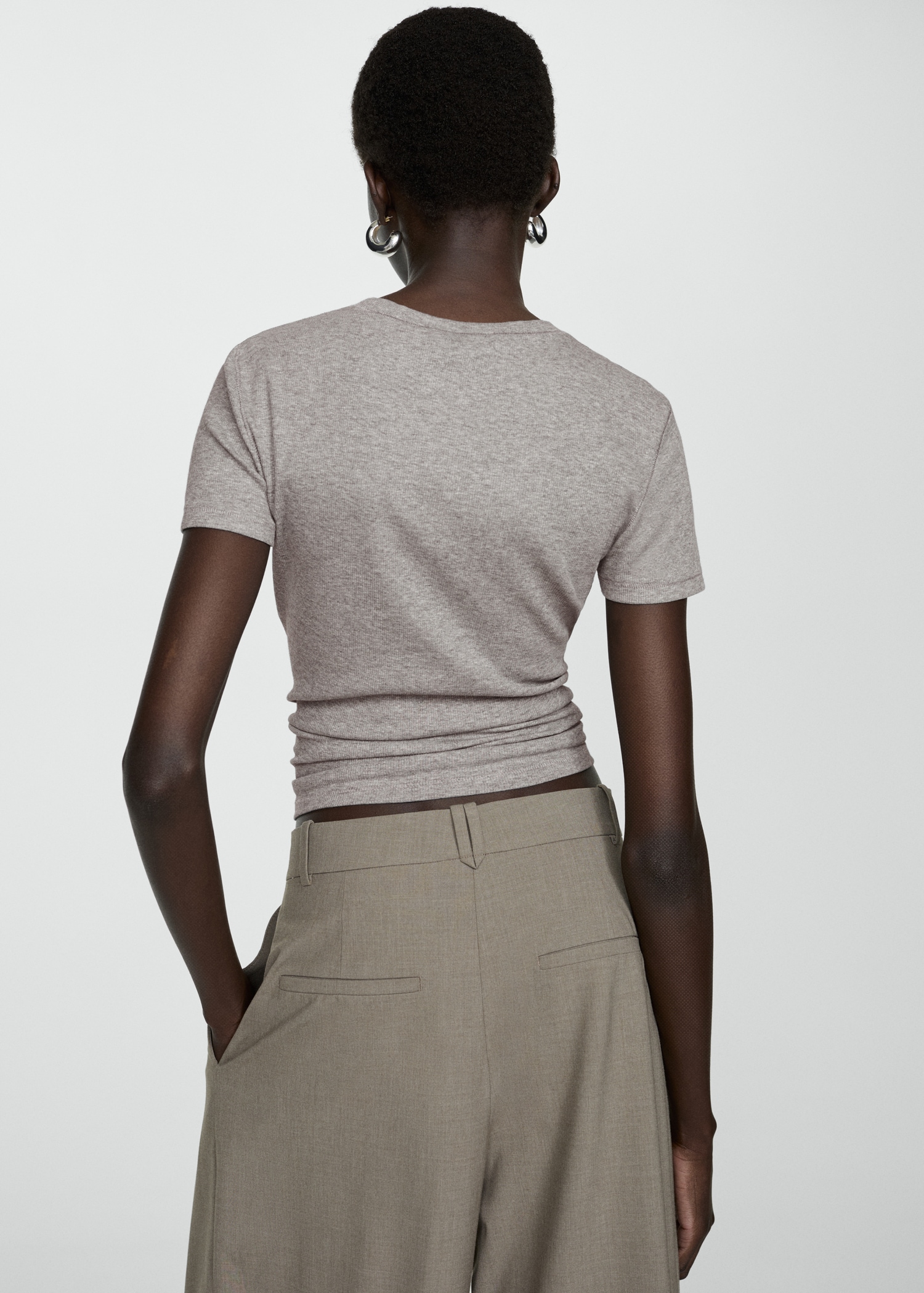 Camiseta manga corta canalé Mujer MANGO OUTLET España