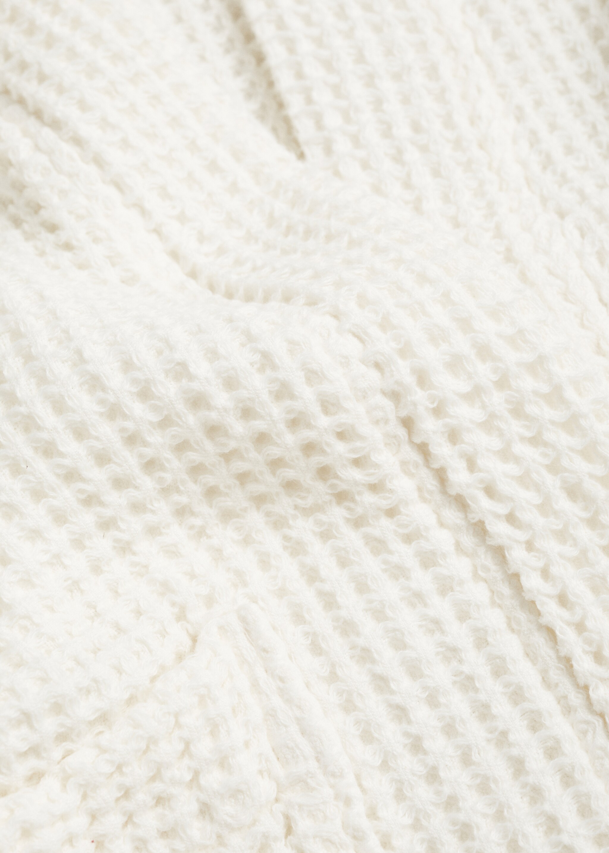 100% cotton waffle bathrobe - Details of the article 3, Ecru. Ref: 77020646-00.
