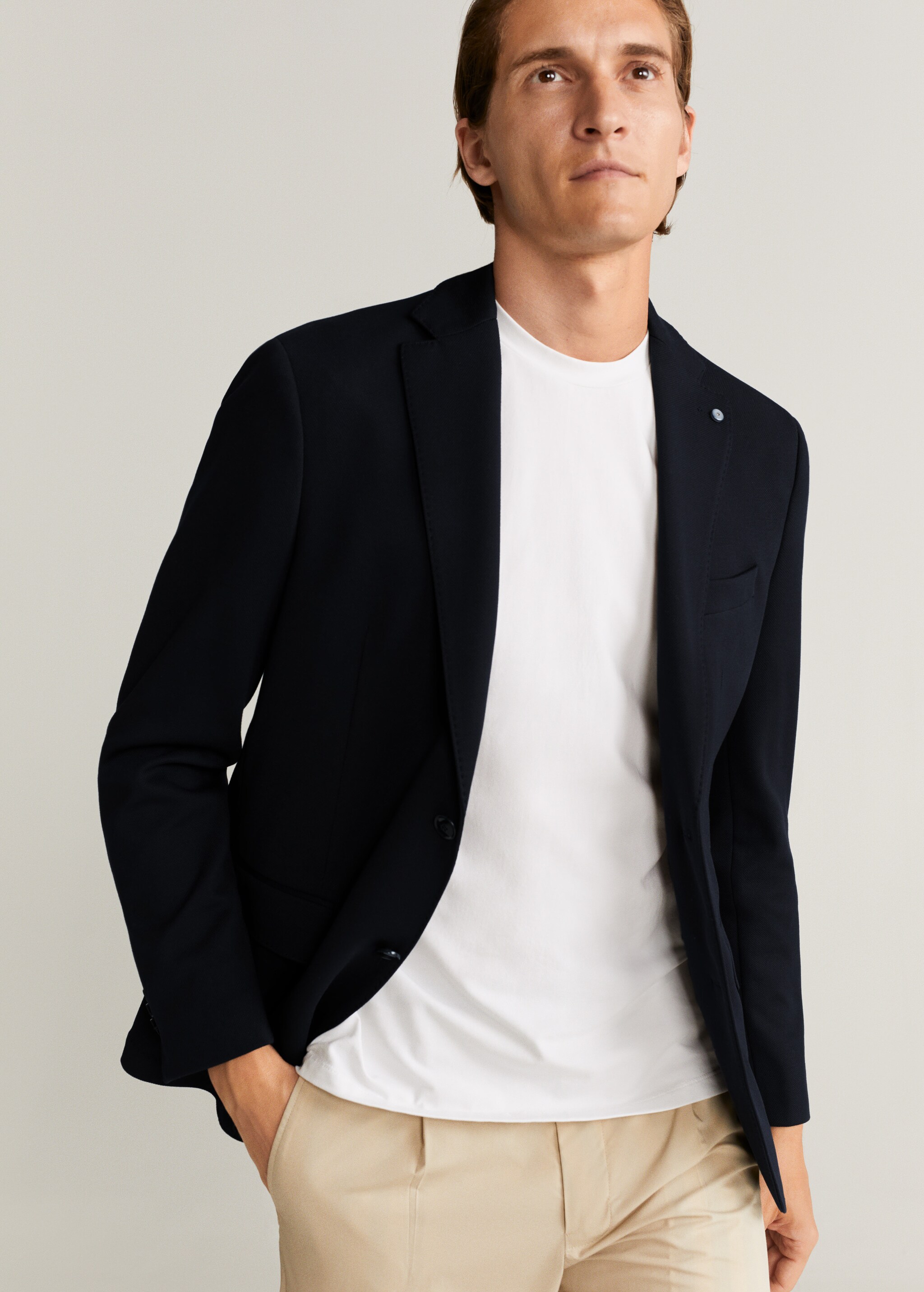 Americana slim fit textura - Plano medio