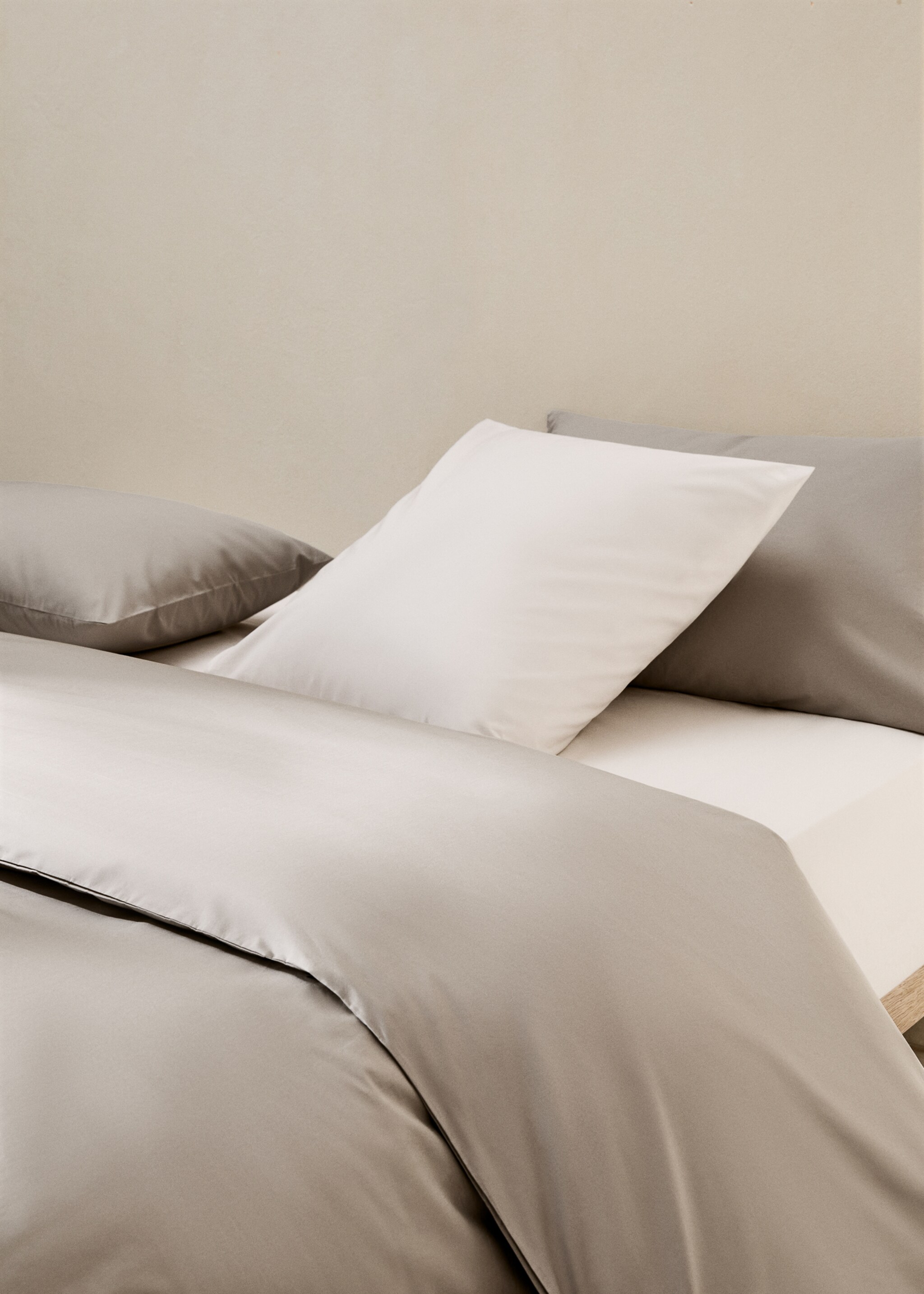 300 thread count cotton duvet cover for Queen bed - Details of the article 8, Medium Grey. Ref: 77021029-00.