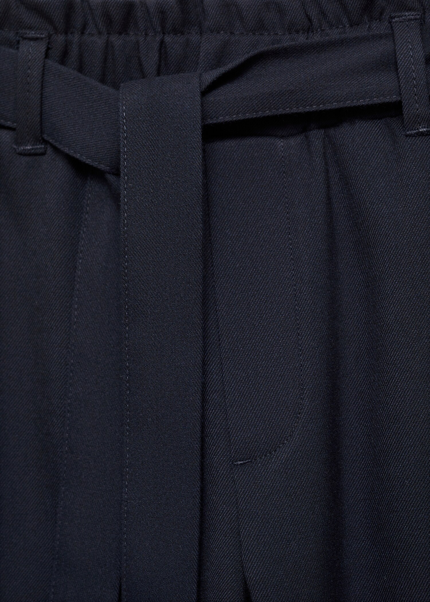 Hose mit Schleifengürtel - Detail des Artikels 8