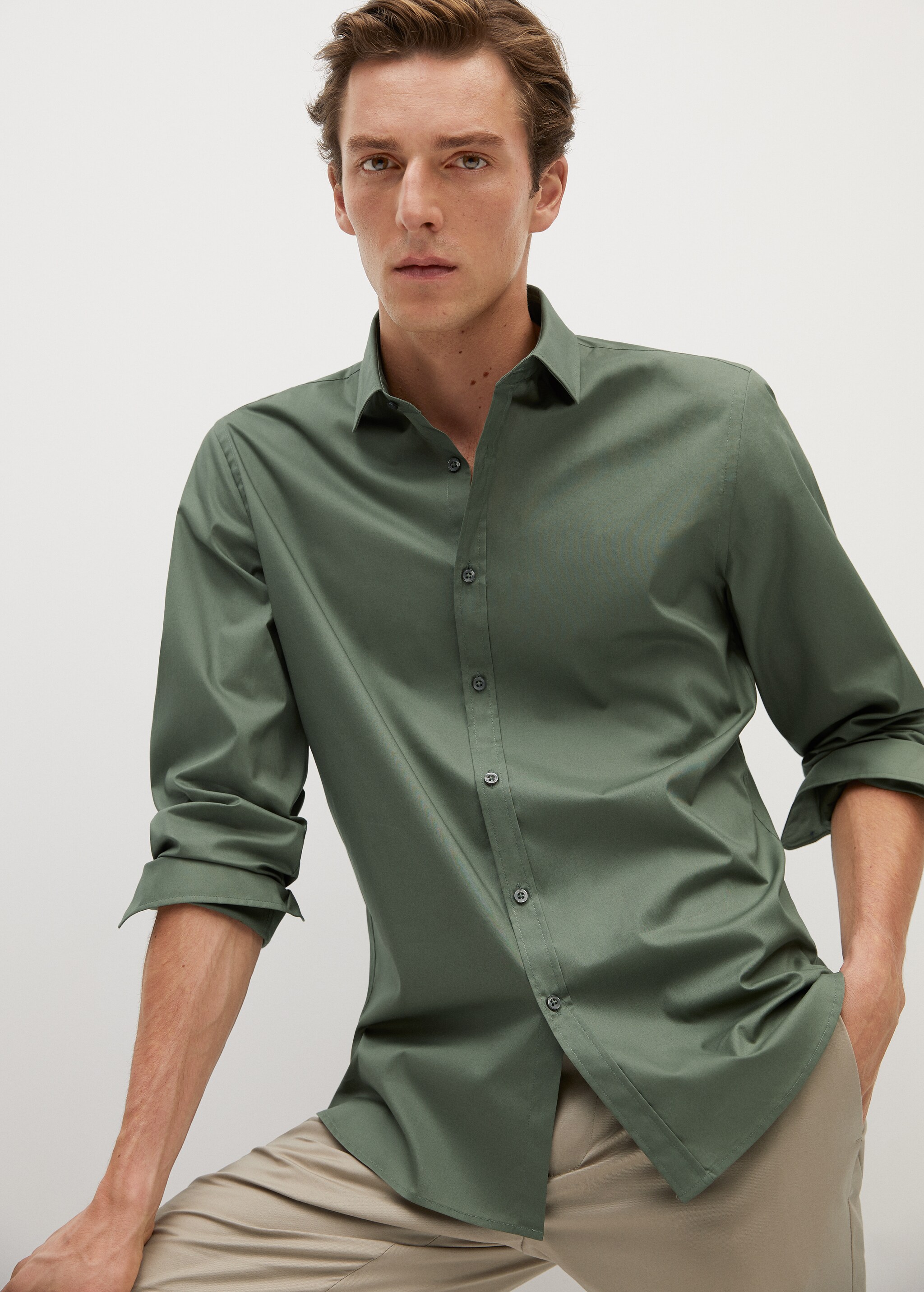 Camisa slim fit algodón - Plano medio