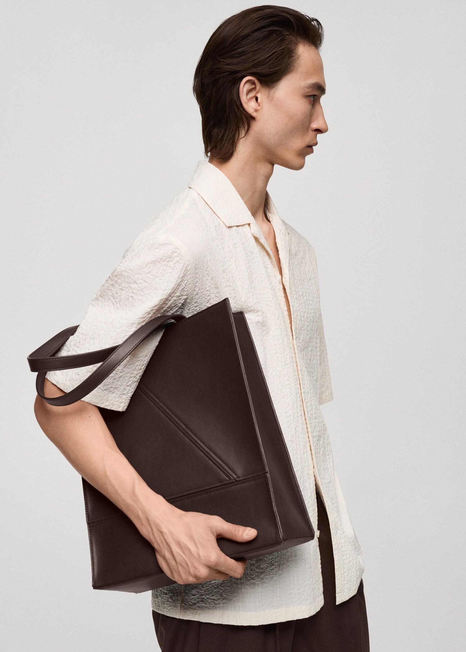 Leather-effect tote bag - Details of the article 9