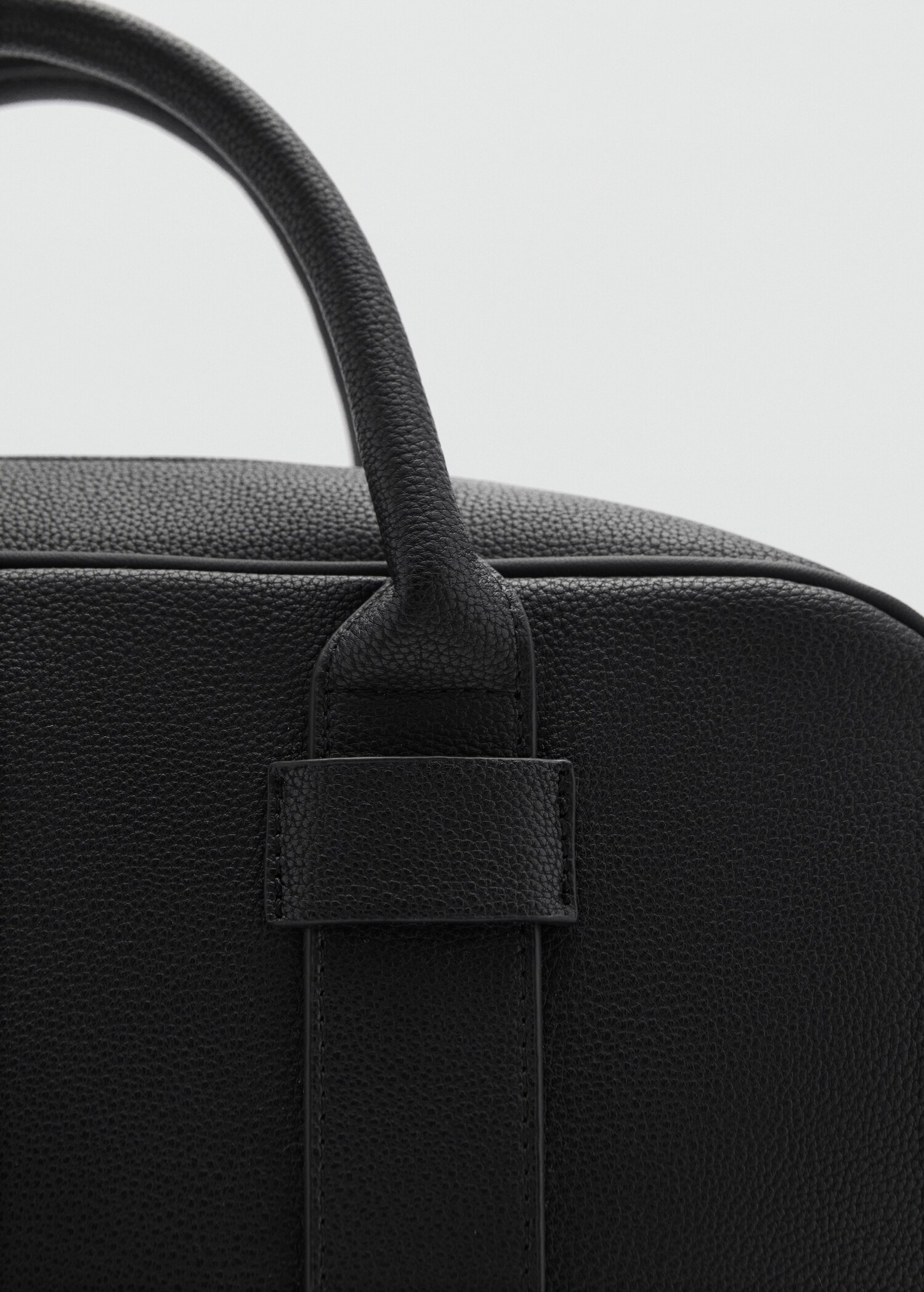 Leather-effect briefcase - Details of the article 2