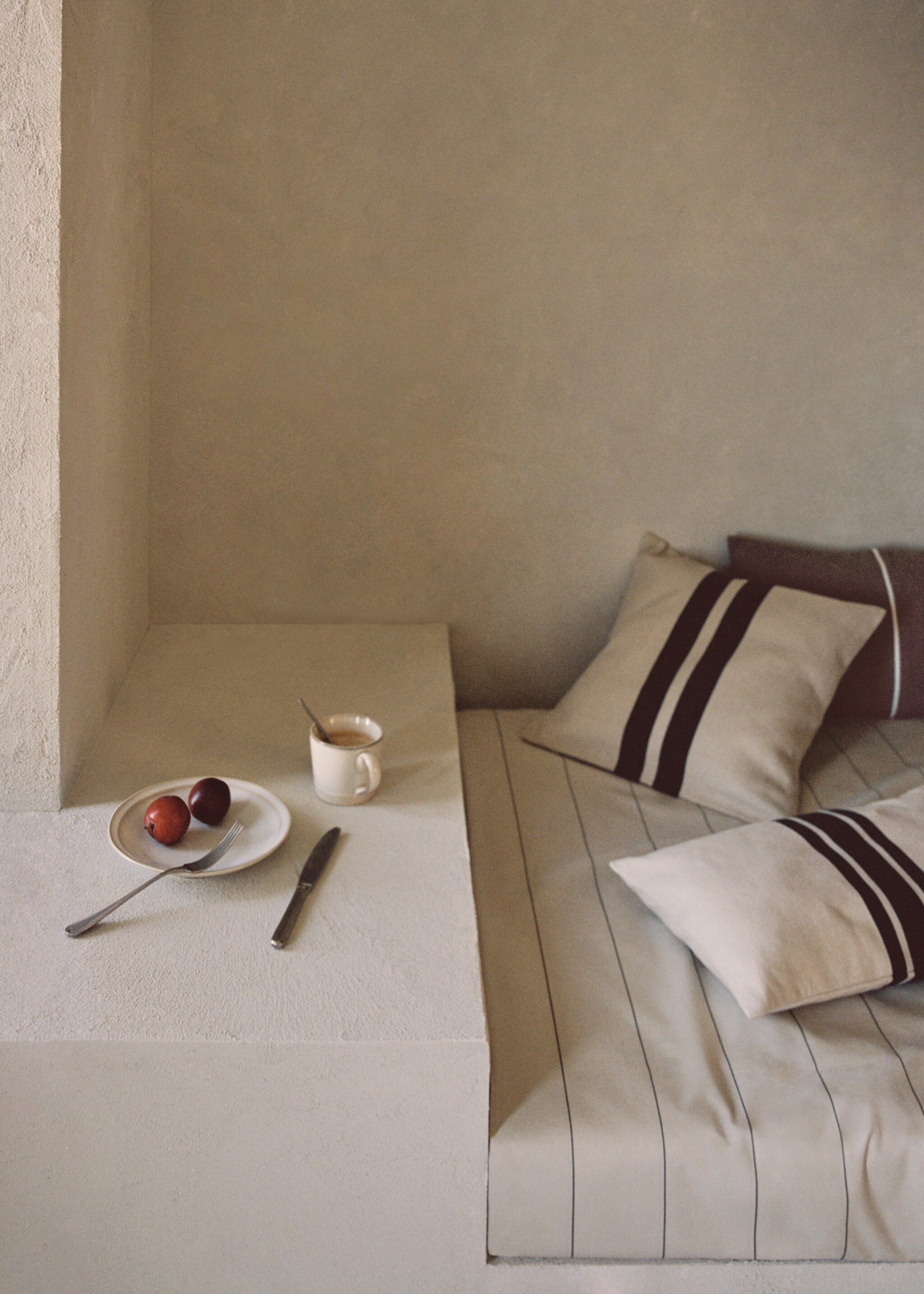 Double-stripe cotton cushion cover 45x45cm - Details of the article 6, Night Blue. Ref: 77022547-00.