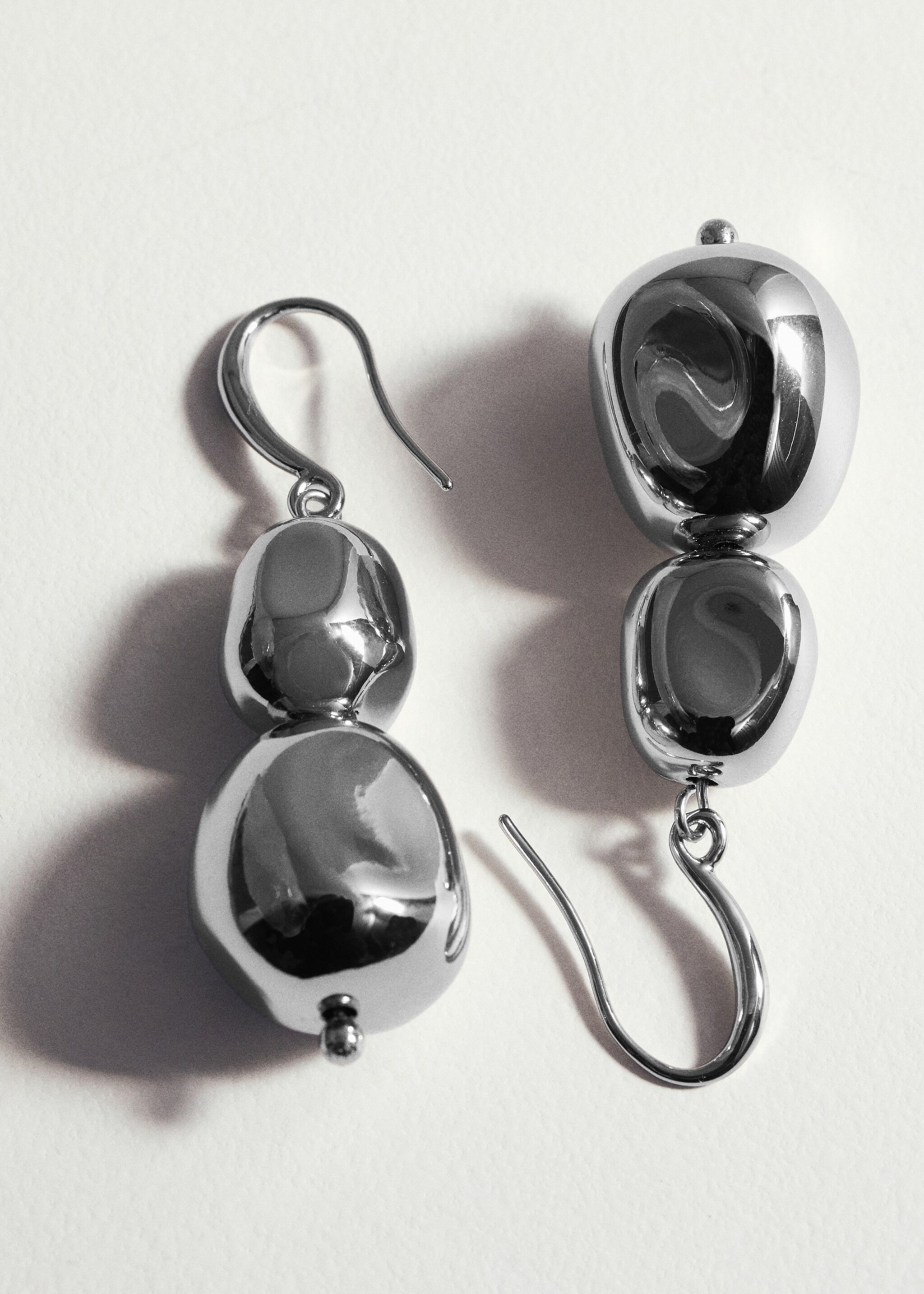 Beaded drop earrings - Details of the article 5