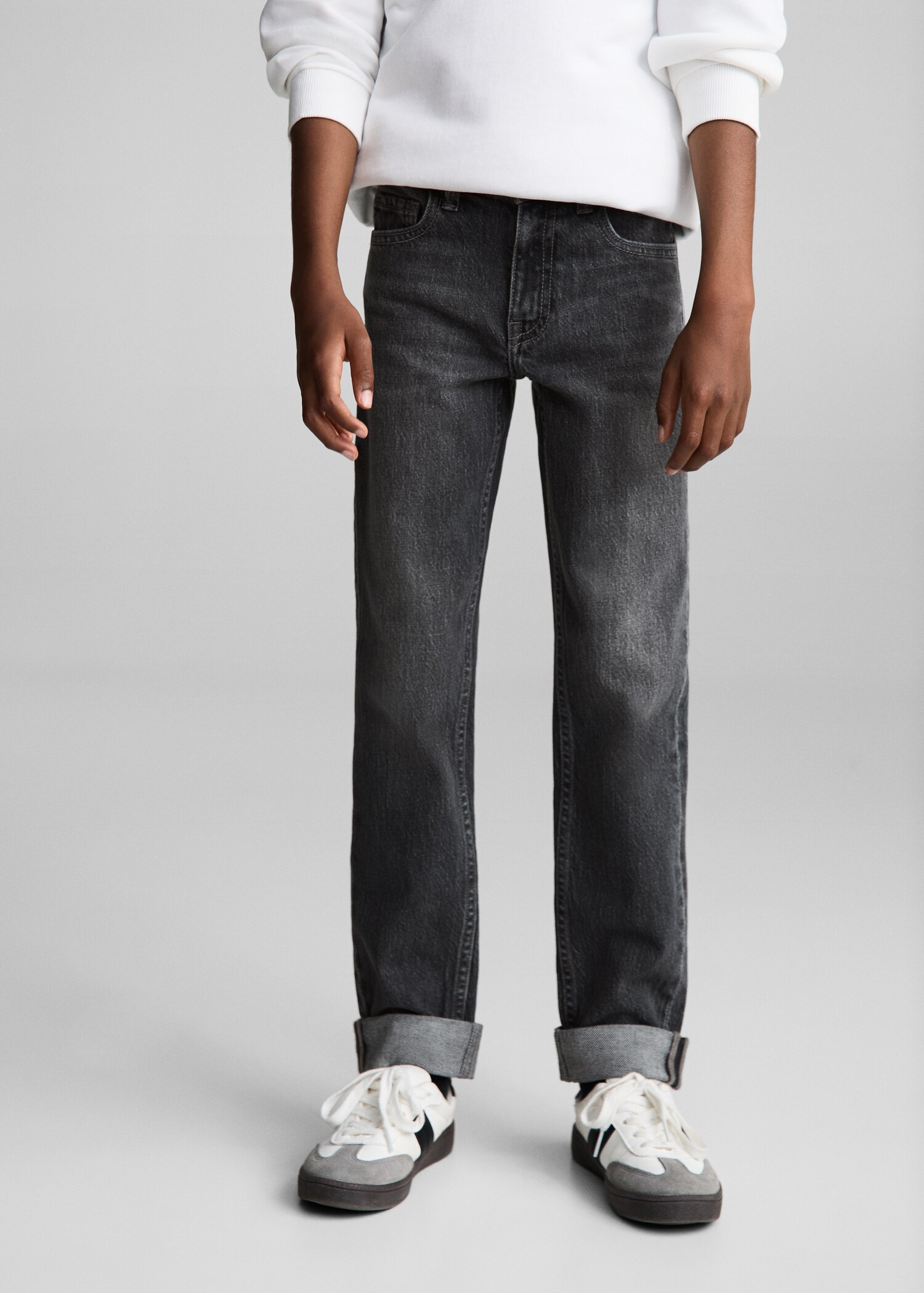 Jeans diritti bordo inferiore risvolto - Piano medio