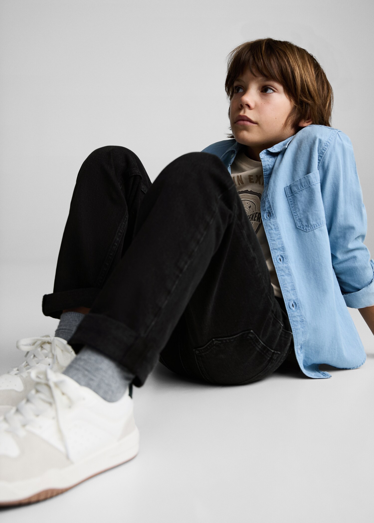 Jeans diritti bordo inferiore risvolto - Dettaglio dell'articolo 1