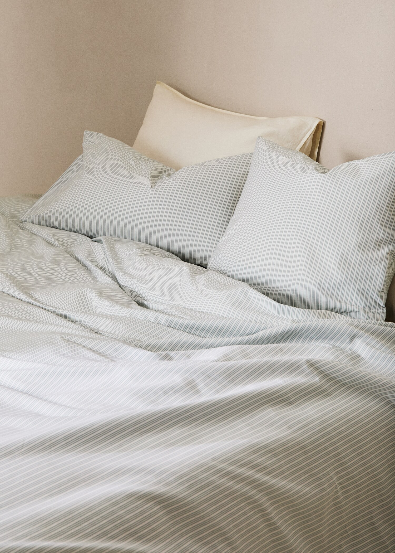 Stripe-print duvet cover for queen bed - Details of the article 8
