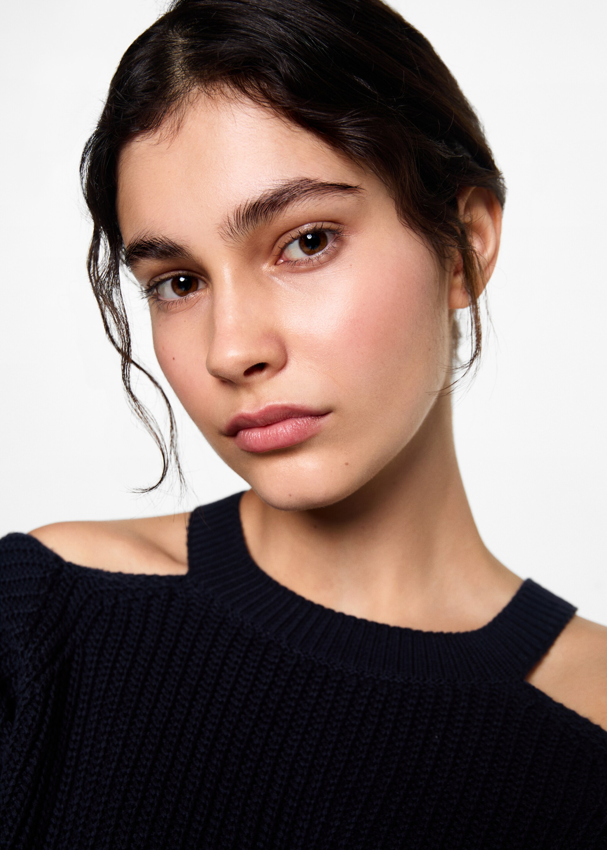 Sweater with shoulder opening - Details of the article 1, Dark Navy. Ref: 77023291-00.