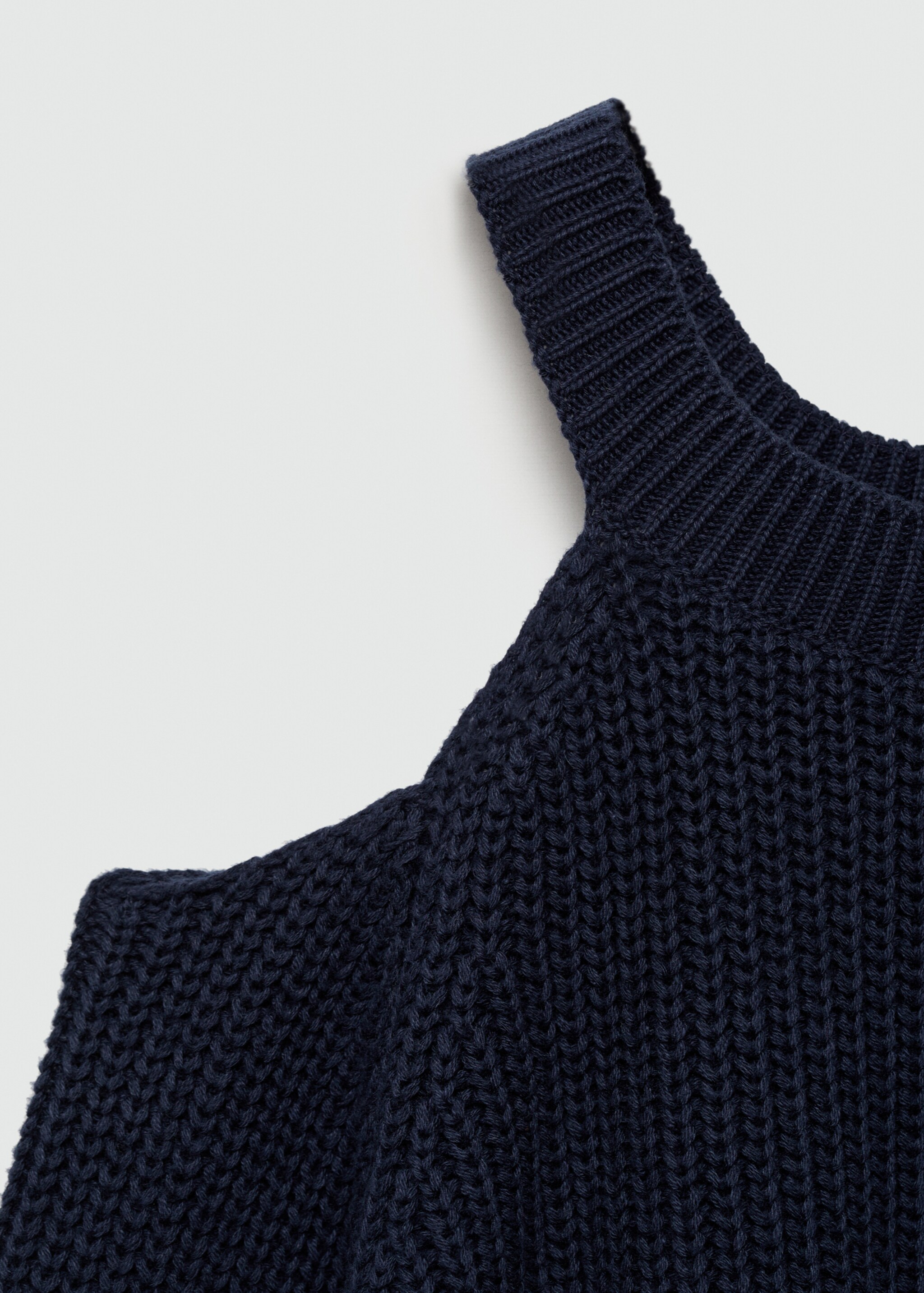 Sweater with shoulder opening - Details of the article 8, Dark Navy. Ref: 77023291-00.