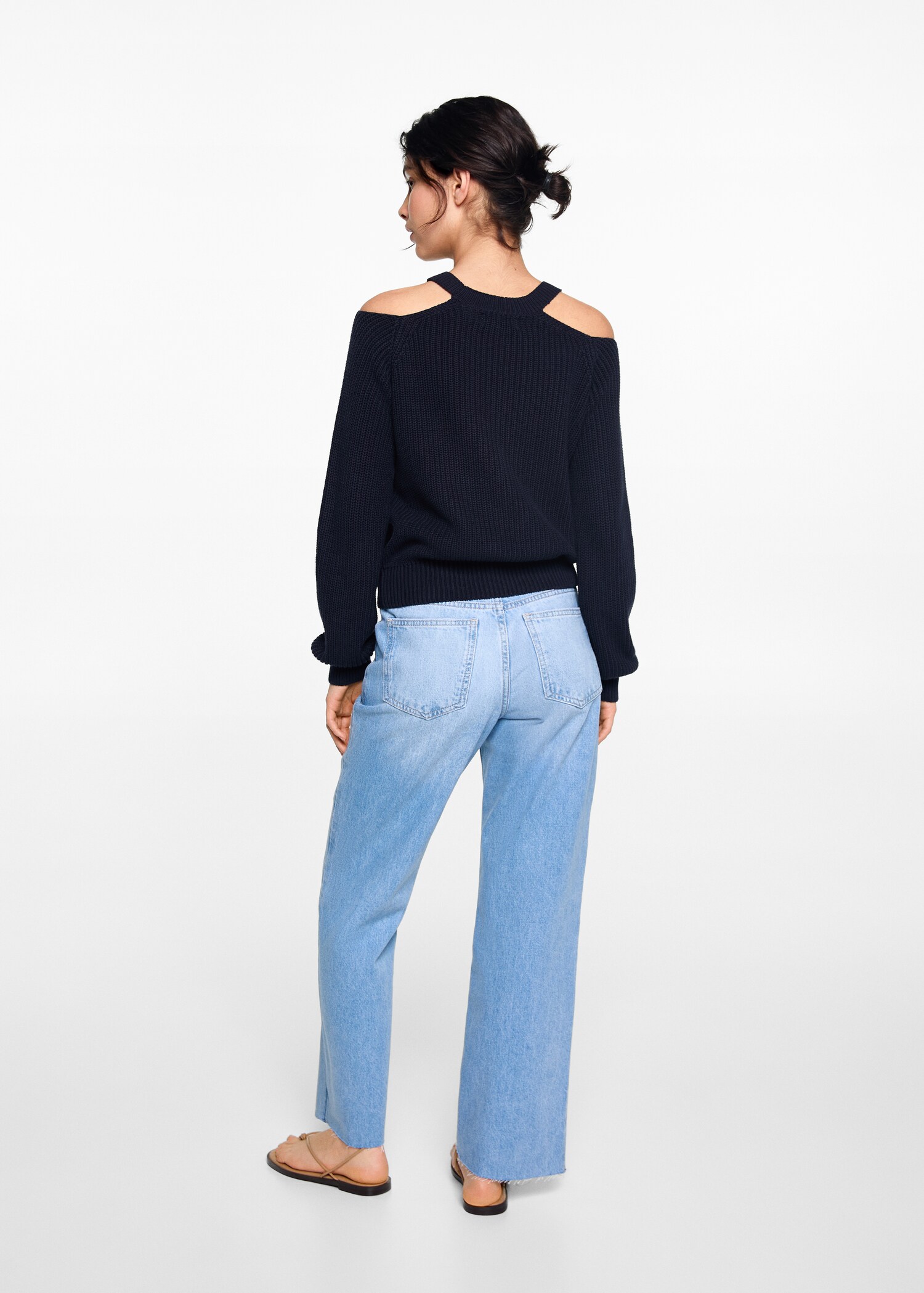 Sweater with shoulder opening - Reverse of the article