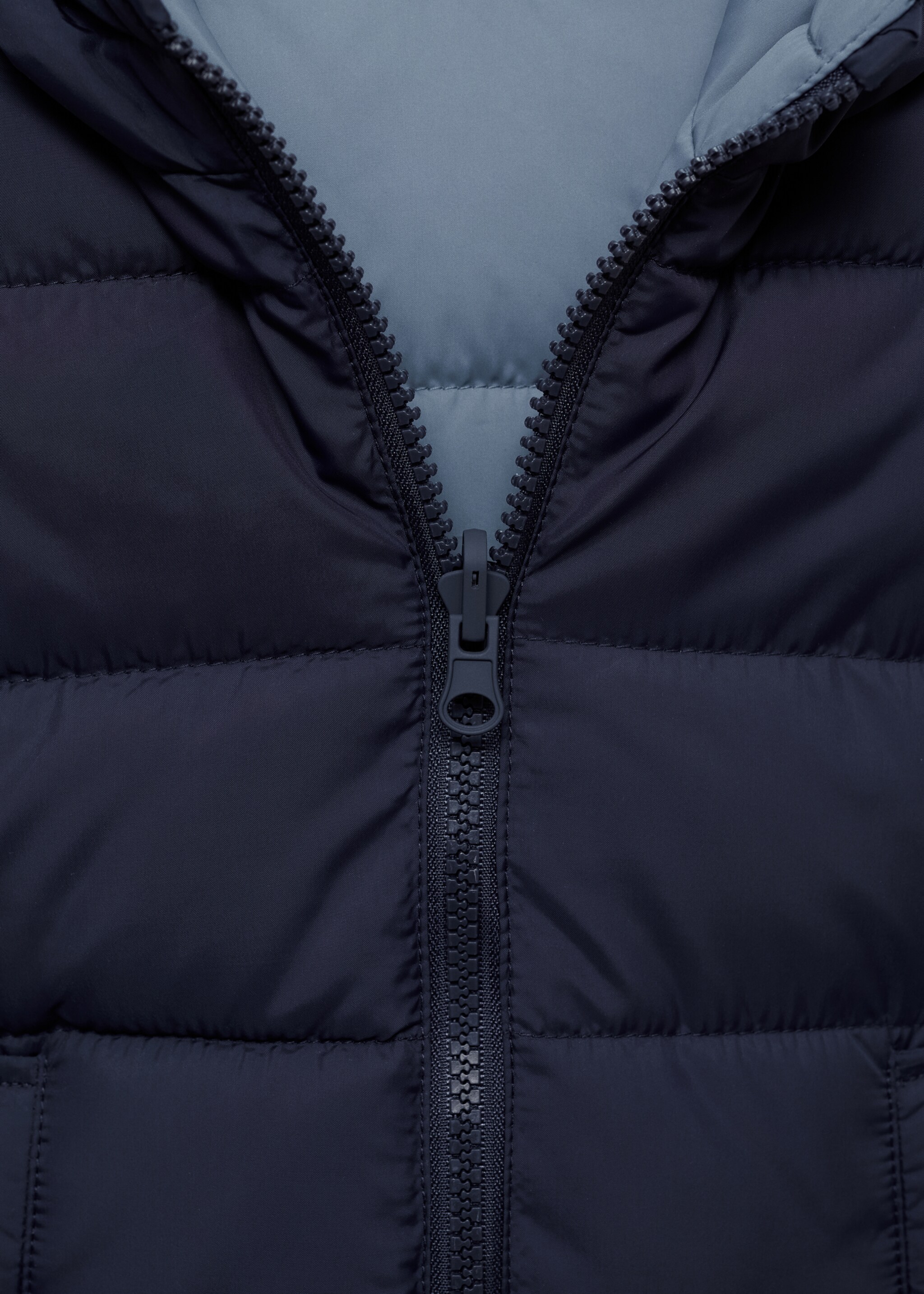 Reversible quilted gilet - Details of the article 0, Dark Navy. Ref: 77023666-00.