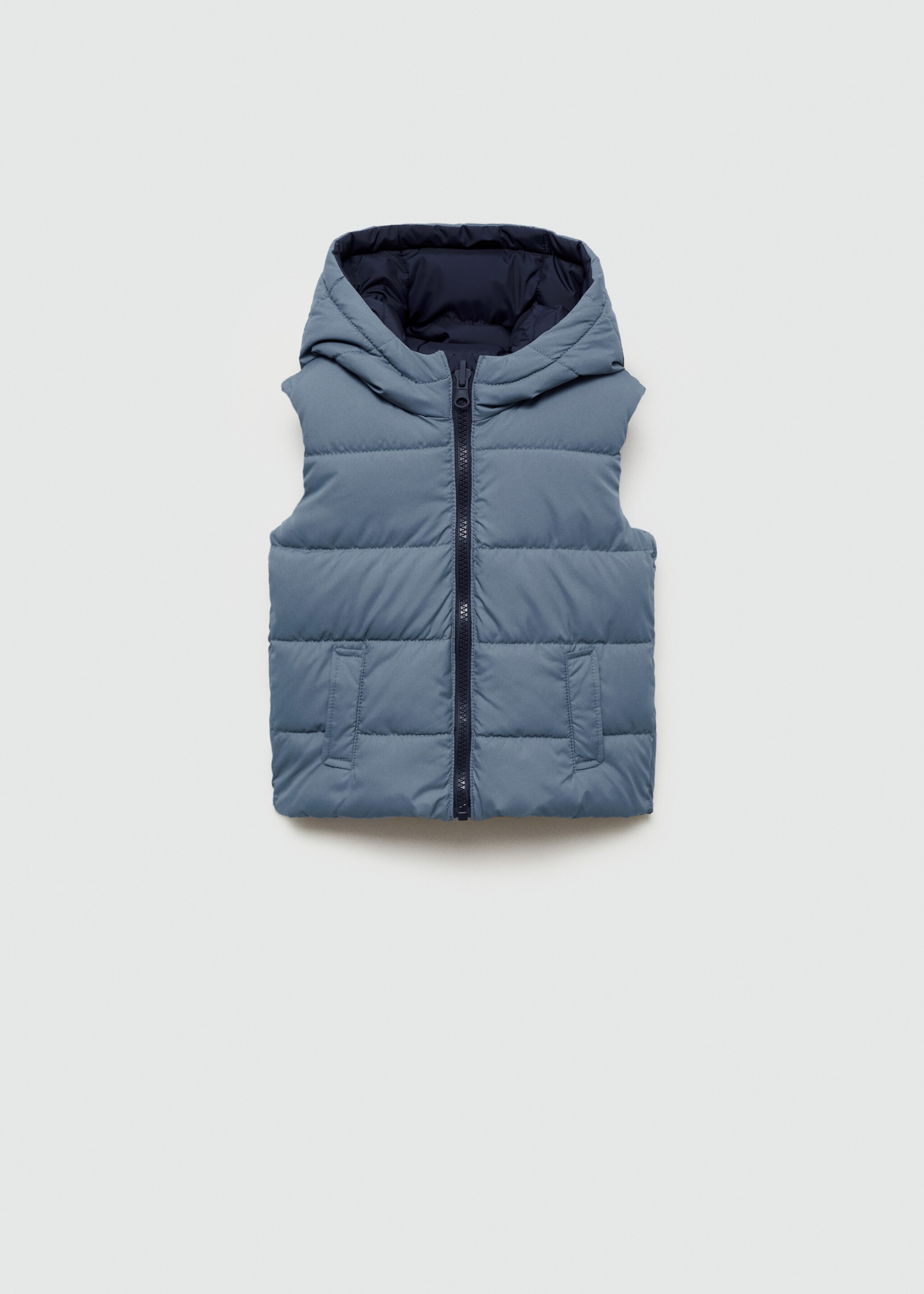 Reversible quilted gilet - Details of the article 8, Dark Navy. Ref: 77023666-00.
