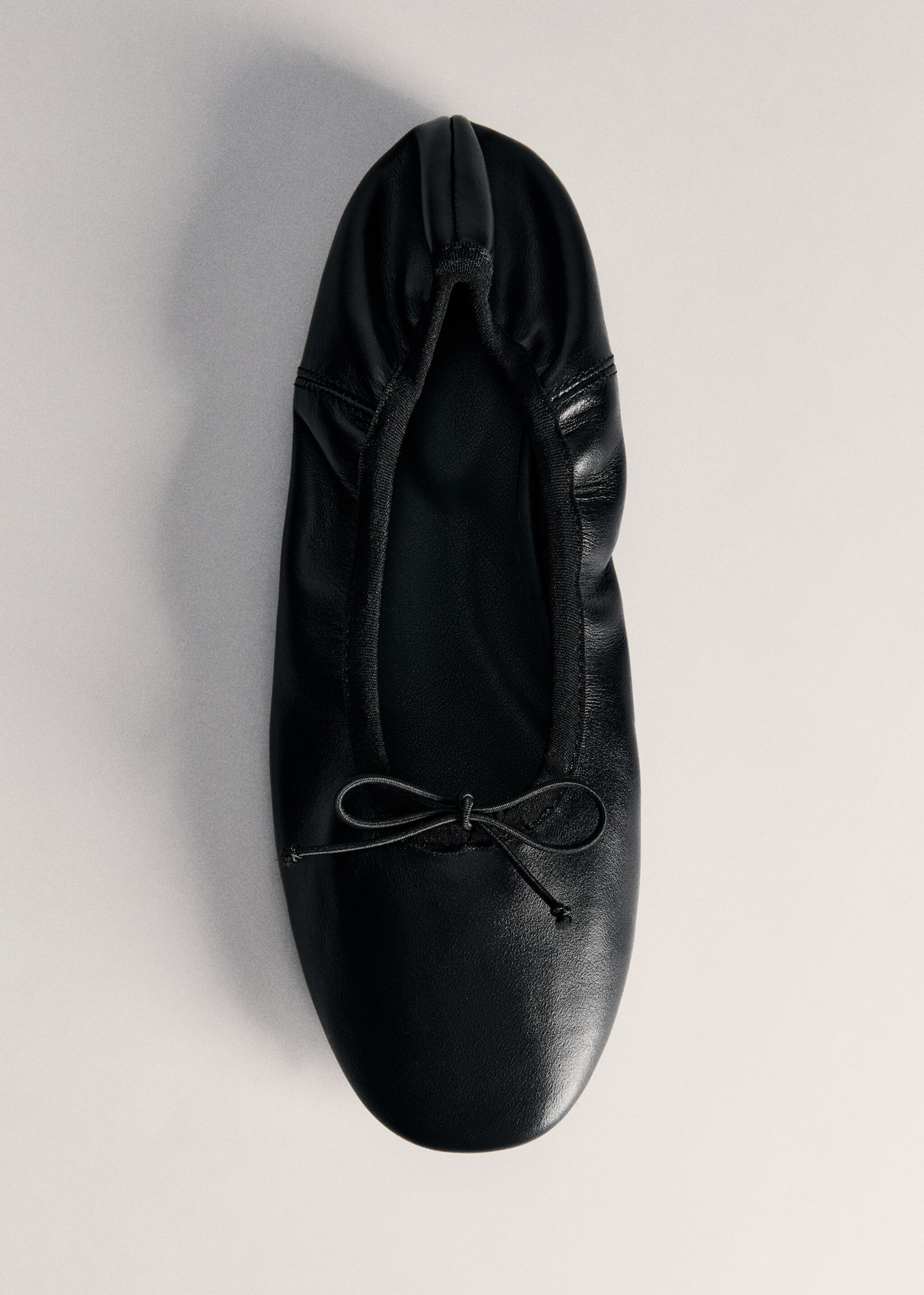 Leren ballerina's met strik - Detail van het artikel 5, Zwart. Ref: 77023669-00.