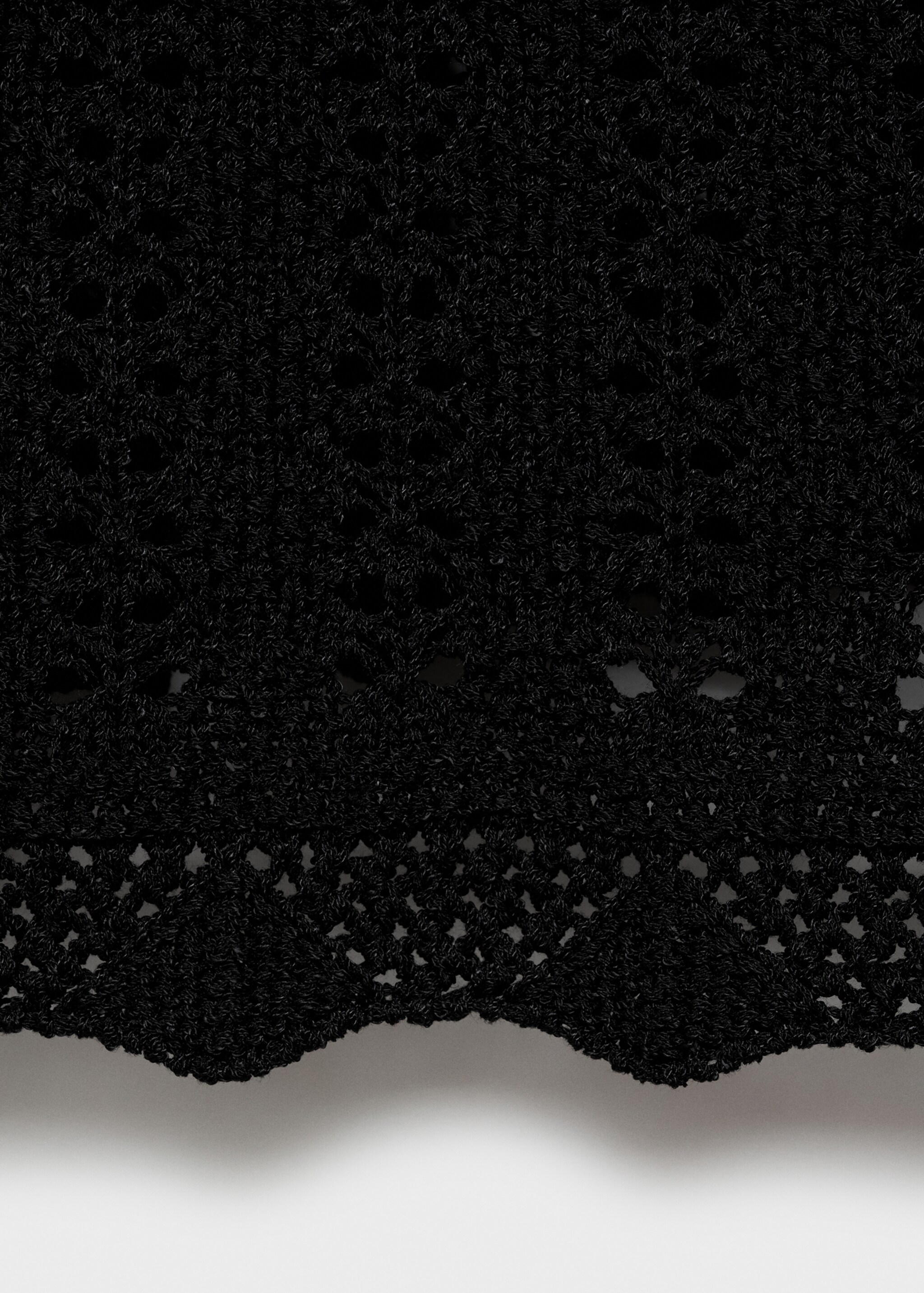 Knitted cropped top - Details of the article 8, Black. Ref: 77024016-00.