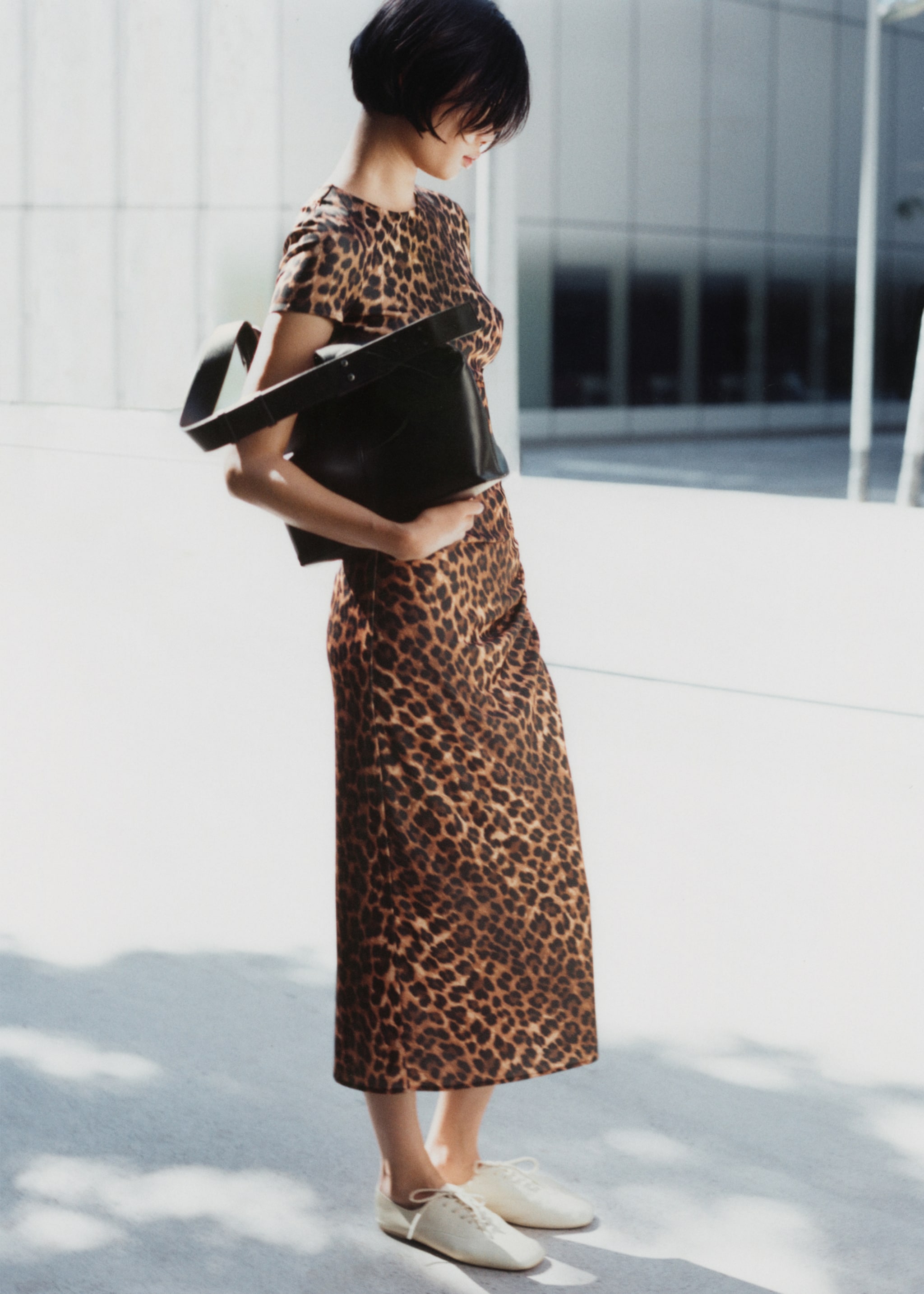 Short handle shopper bag - Details of the article 9, Black. Ref: 77024020-00.