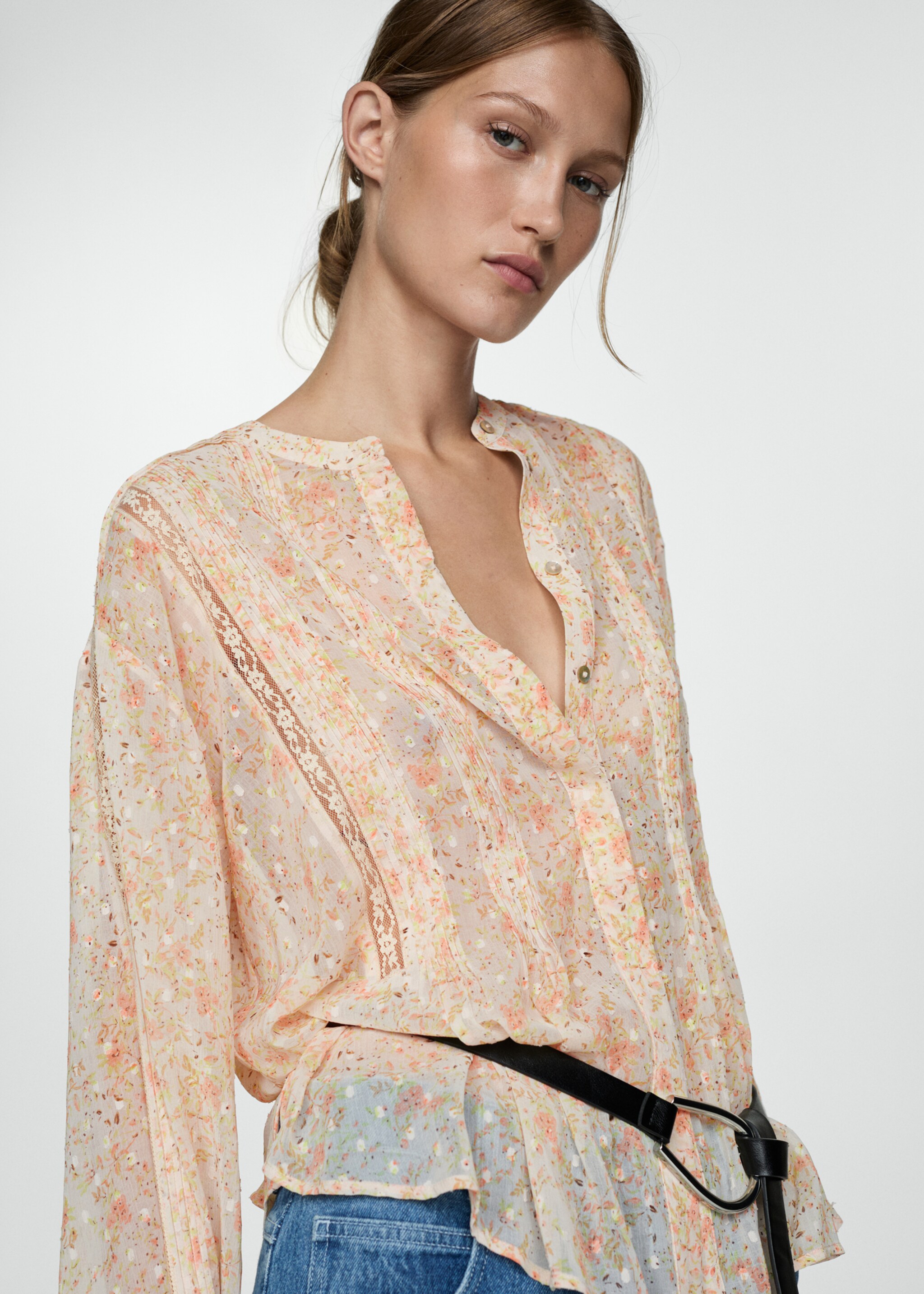 Chemise à imprimé à fleurs - Plan moyen