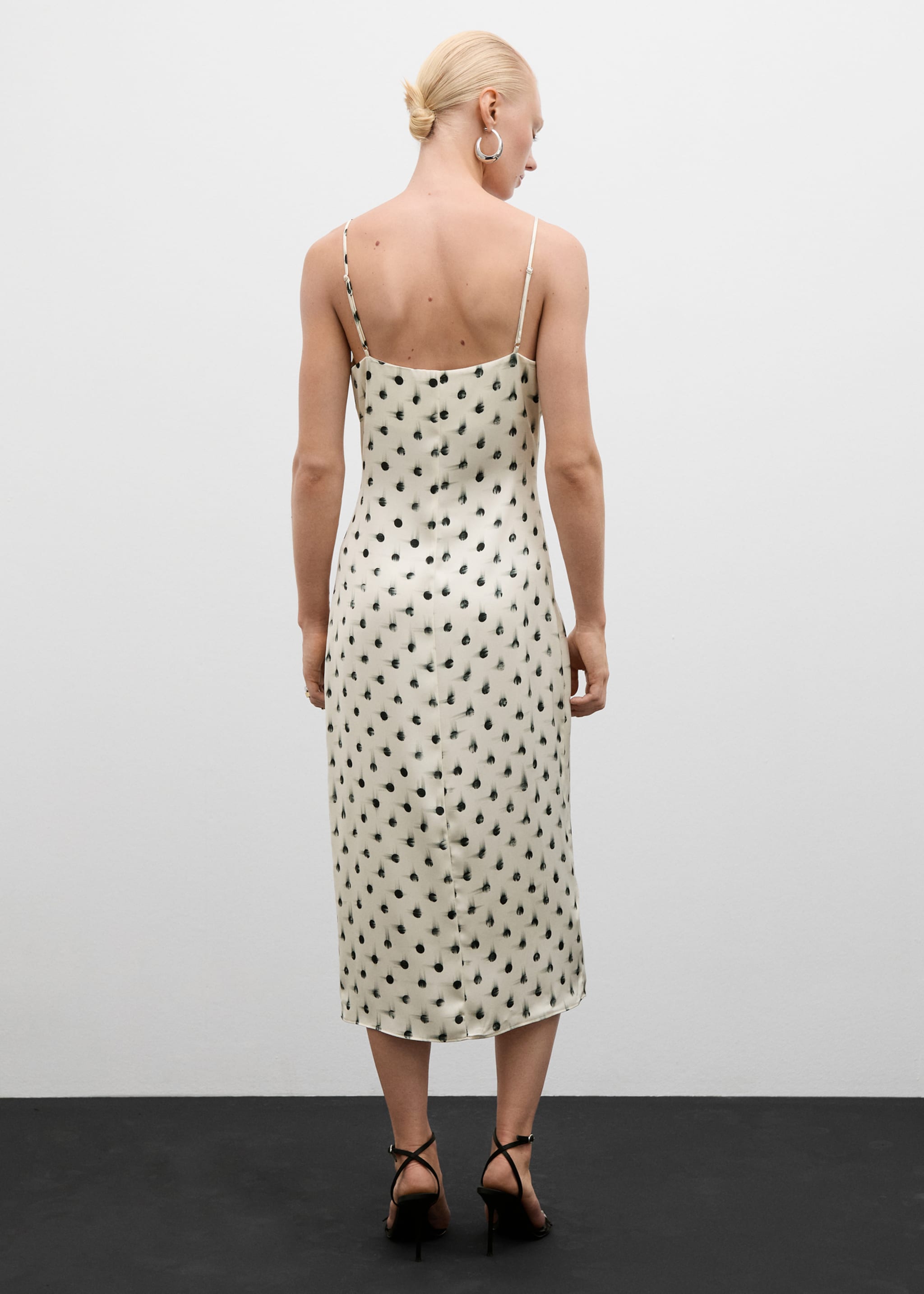 Printed cut-out detail dress - Reverse of the article, Ecru. Ref: 77024029-00.