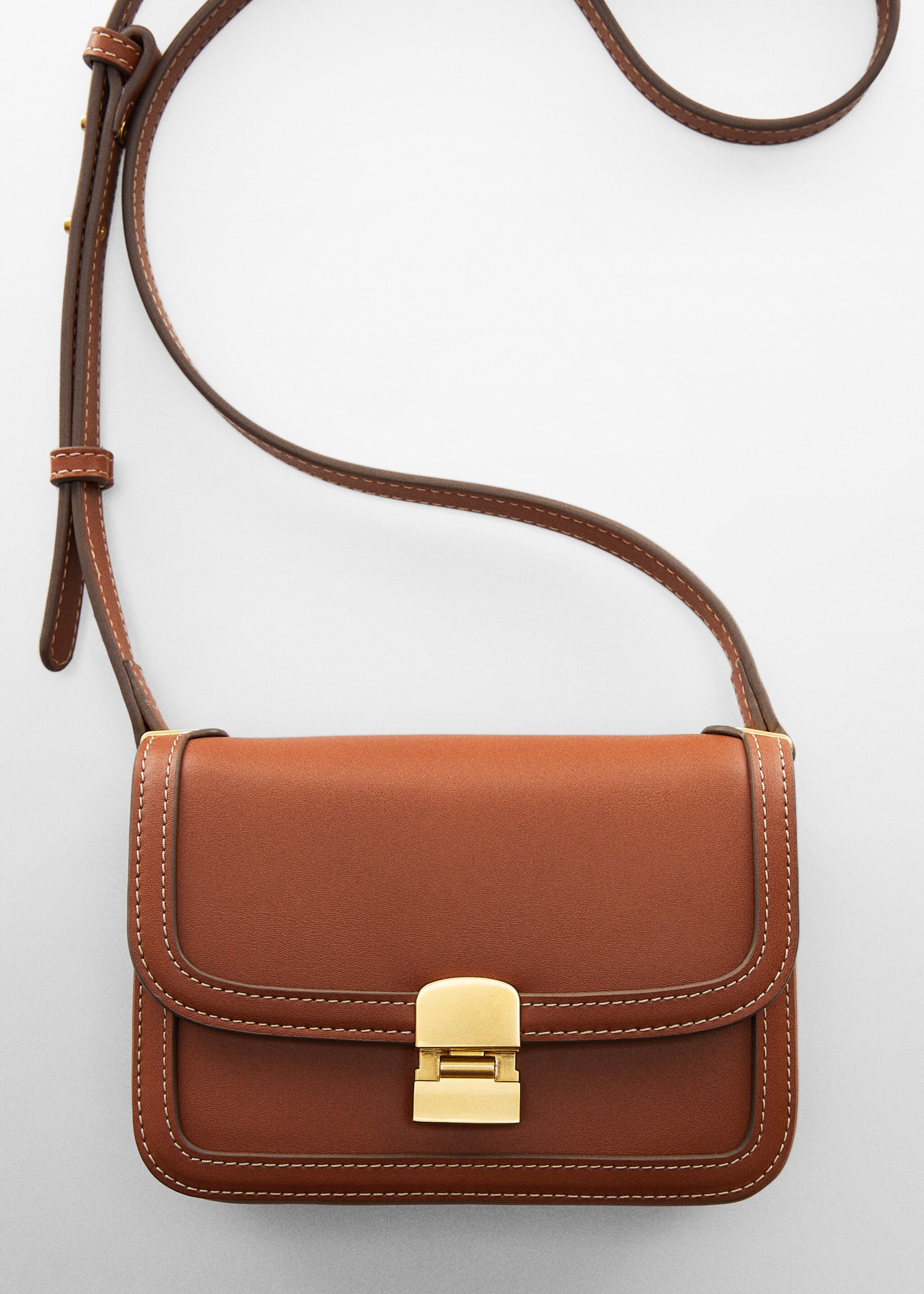 Crossbody bag with flap - Details of the article 5, Leather. Ref: 77024060-00.