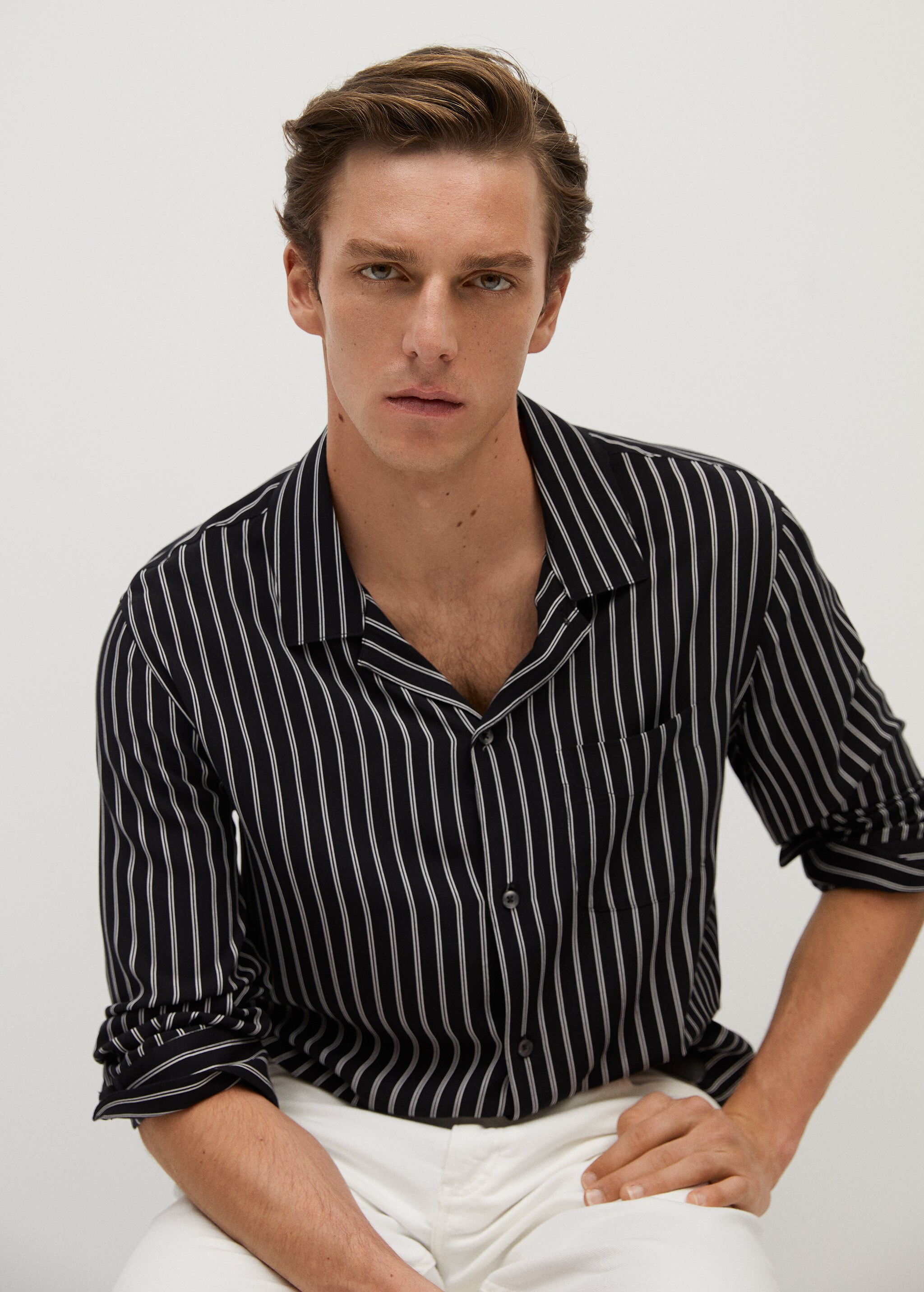 Camisa regular fit fluida - Detalle del artículo 3