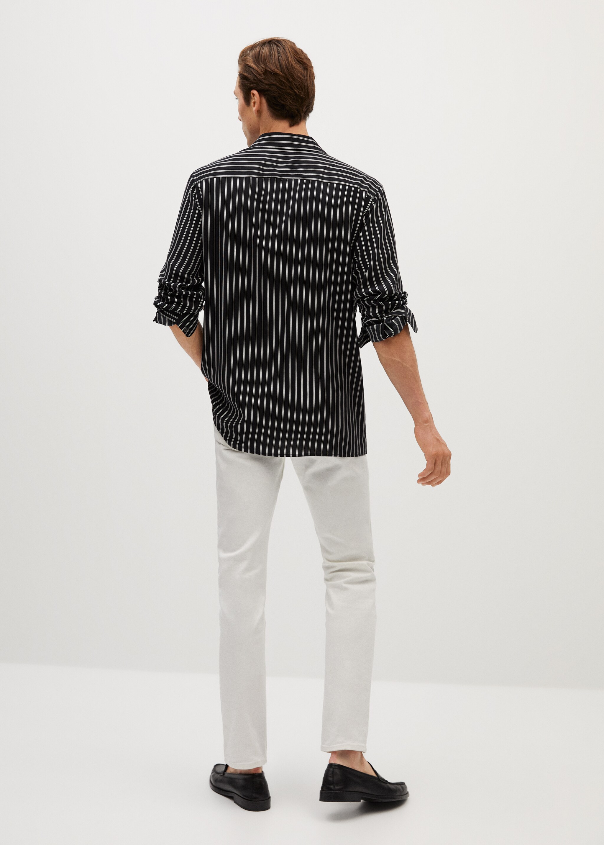 Camisa regular fit fluida - Reverso del artículo
