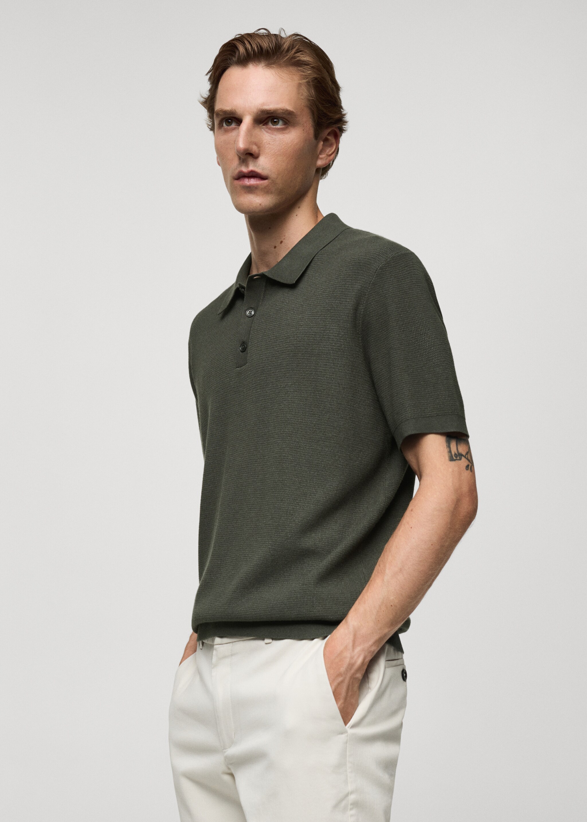Structured fine-knit polo shirt - Details of the article 2, Forest Green. Ref: 77024447-00.