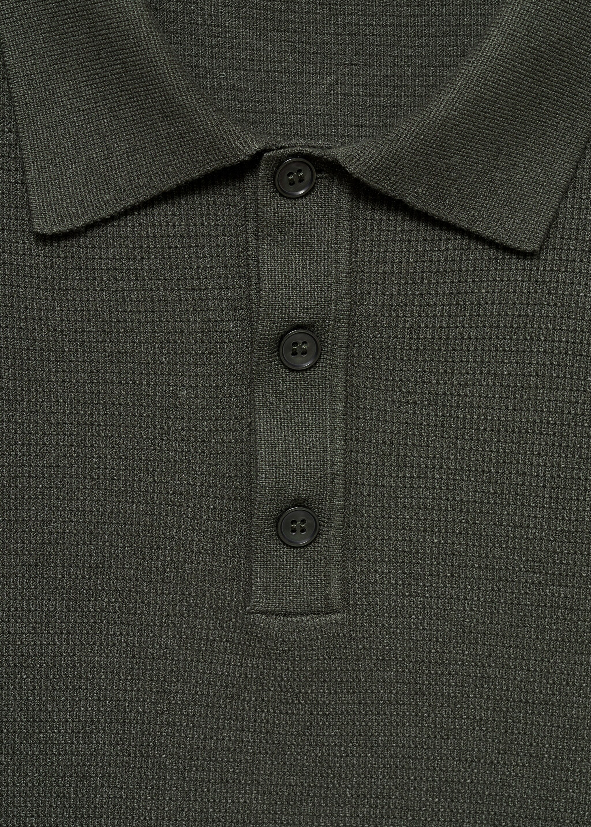 Structured fine-knit polo shirt - Details of the article 8, Forest Green. Ref: 77024447-00.