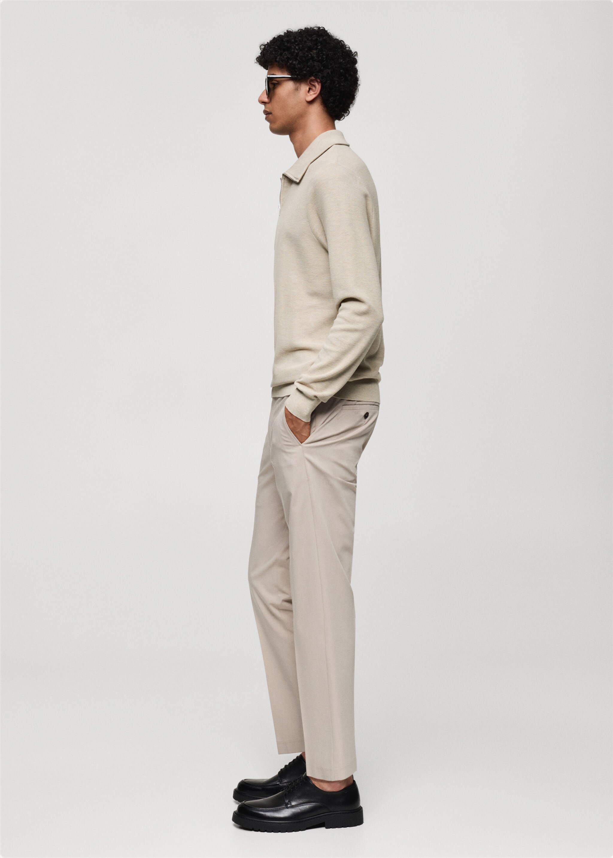 Sweater with polo-neck structure and zip - Details of the article 2, Sand. Ref: 77024448-00.