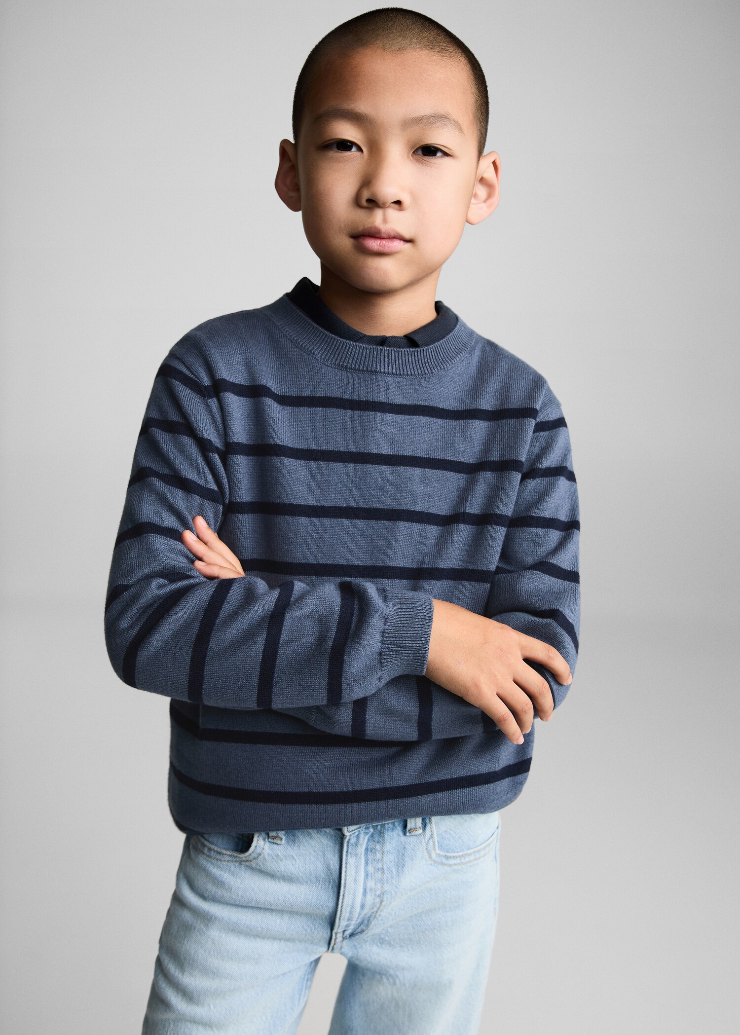 Knit striped sweater - Medium plane