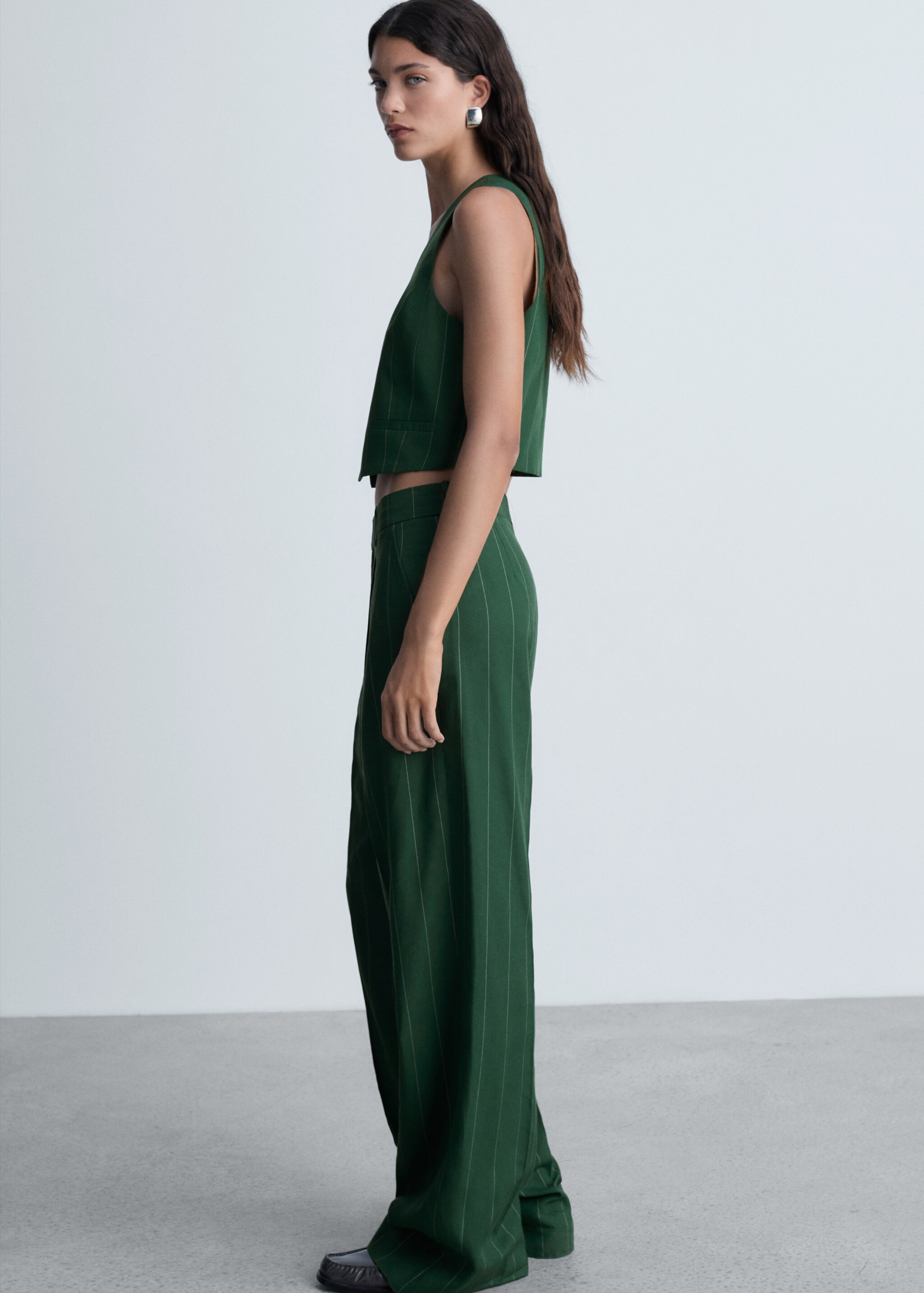 Pantalon de costume fines rayures - Détail de l'article 1, Vert. Ref: 77024766-00.