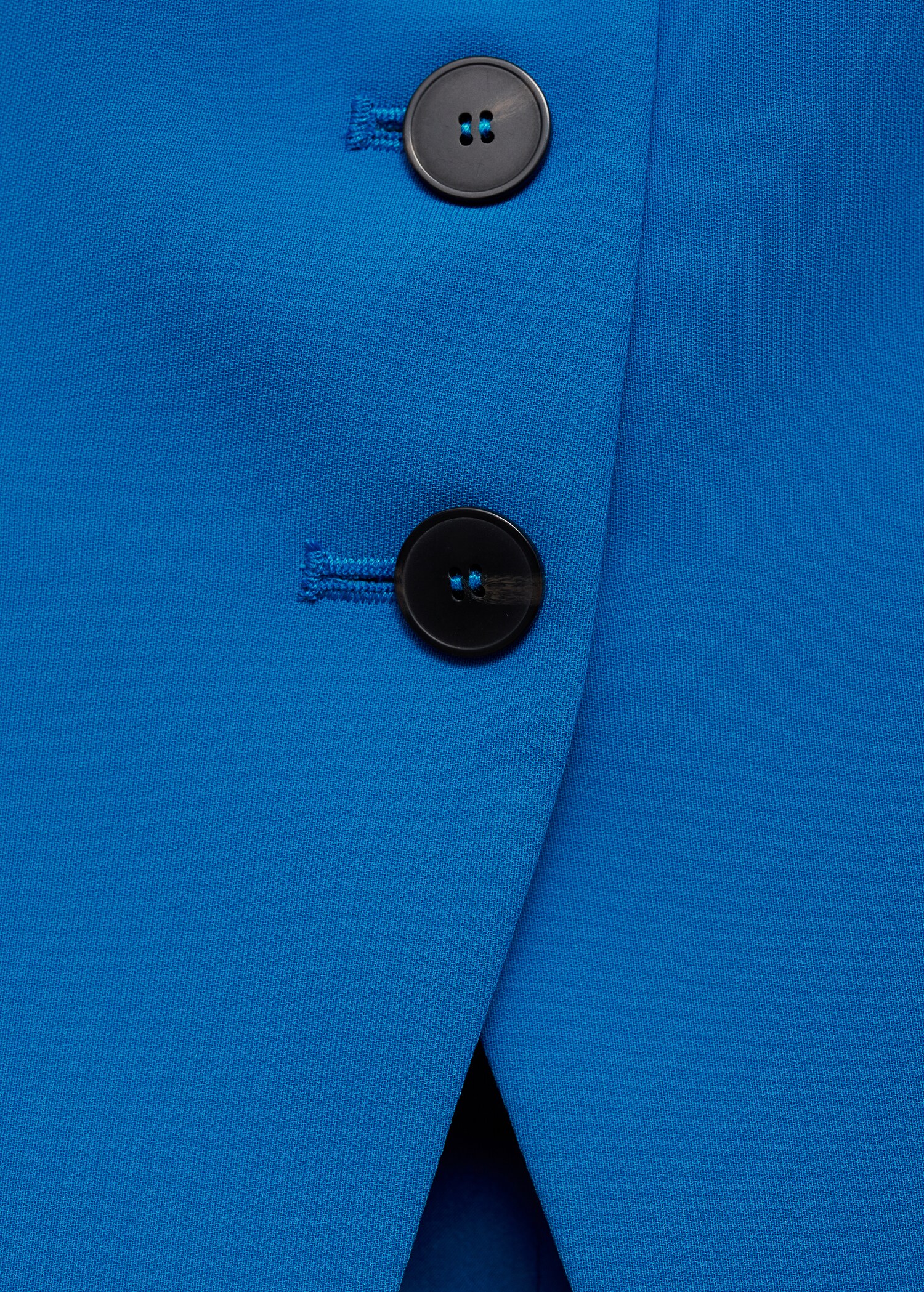 Halter-neck gilet with buttons - Details of the article 8