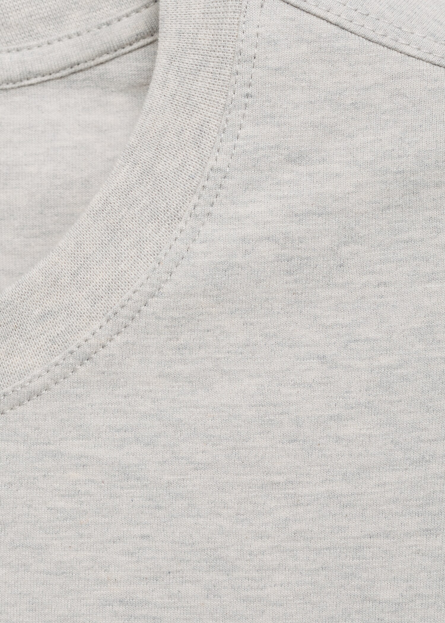 T-Shirt aus 100 % Baumwolle mit Schriftzug - Detail des Artikels 8